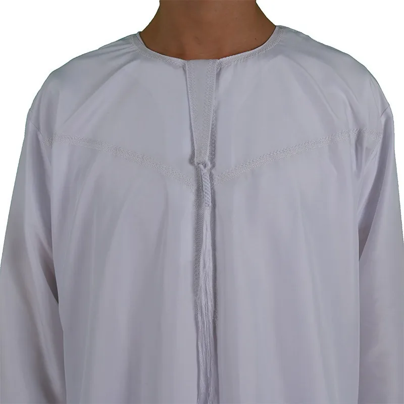 Exclusive Men\'s White Islamic Kaftan Jubba Thobe in Short Sleeve O-neck Style for Middle Eastern Looks