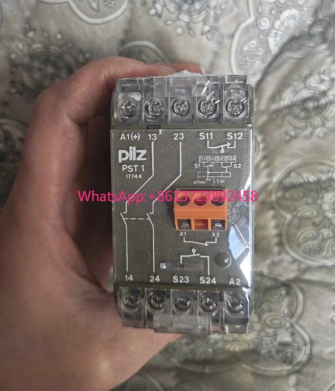 Pilz 420080 safety relay Germany original in stock