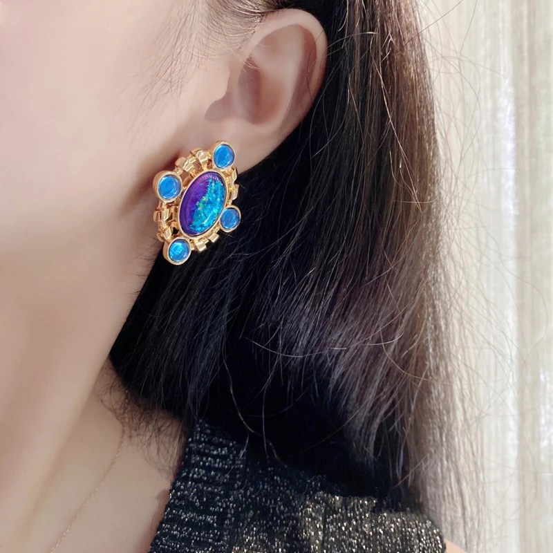 HUANZHI Fashion Charm Resin Rhinestone Blue Metal Dangle Earrings for Women Party Vintage Pendant Jewelry Accessories New