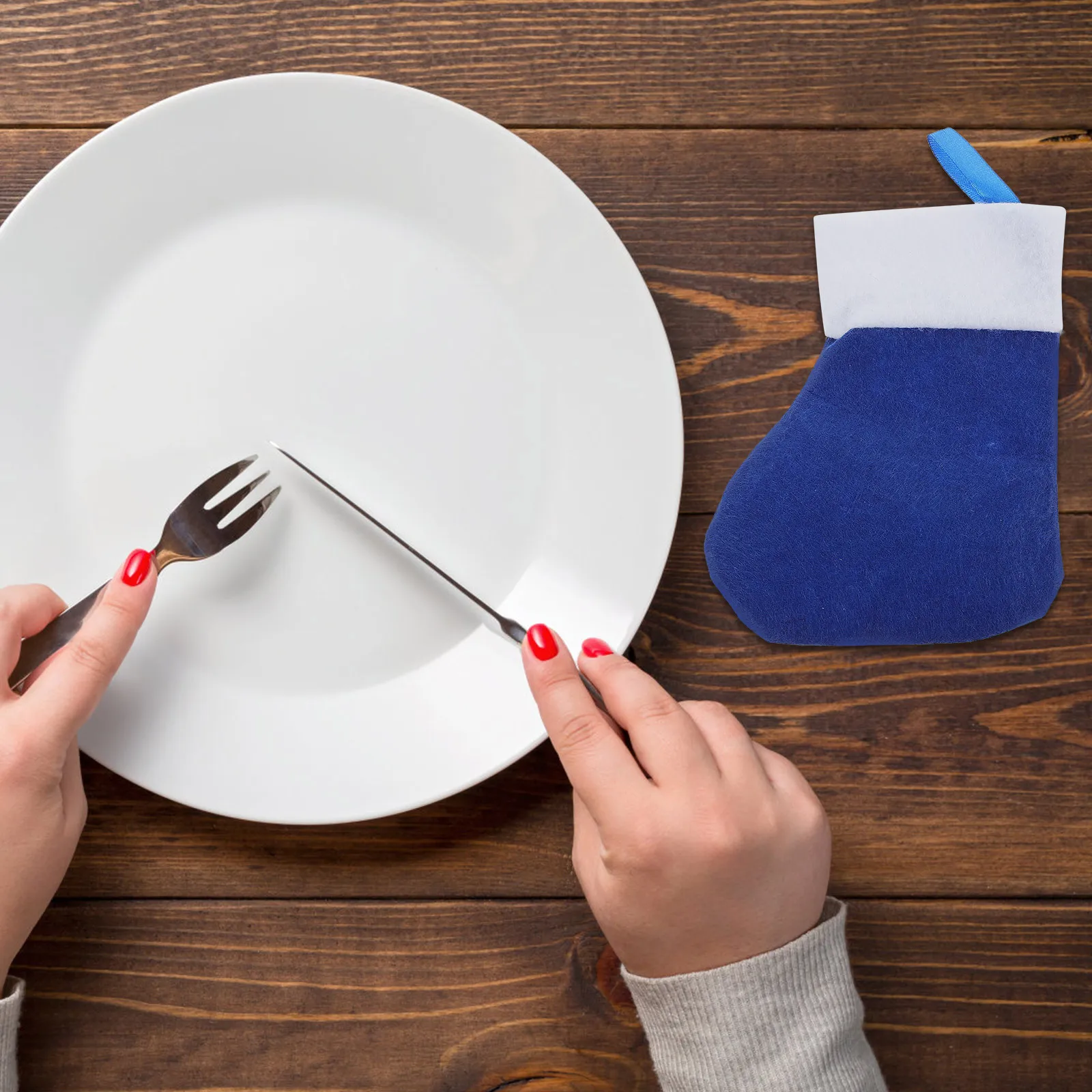 

8Pcs Xmas Sock Cutlery Bags Christmas Tableware Stocking Silverware Holder Christmas Party Cutlery Pouch Festive Table