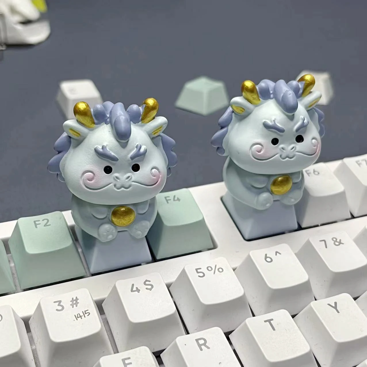 Creative and Original New Year Dragon Year Zodiac Personality Keycap Creative and Cute Keycap R4 Cross Axis Mechanical Keyboard