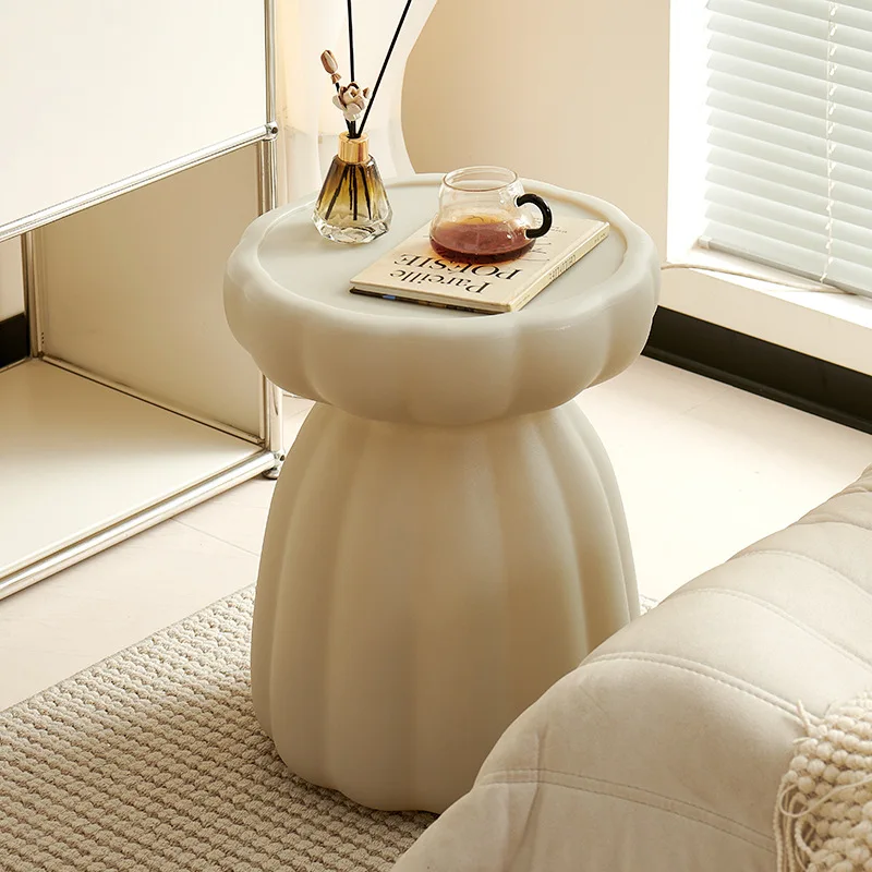 Nordic wind edge few creative sofa cement small coffee table bed and breakfast bedside table cream wind corner few ins Internet