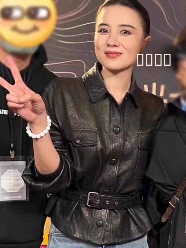 เสื้อโค้ทหนังแท้สำหรับผู้หญิง ทรงเข้ารูป กระชับสัดส่วน ให้ความรู้สึกหรูหรา ผลิตจากหนังแกะ คอลเลคชั่นฤดูใบไม้ผลิ 2025 แฟชั่นสำหรับการเดินทาง