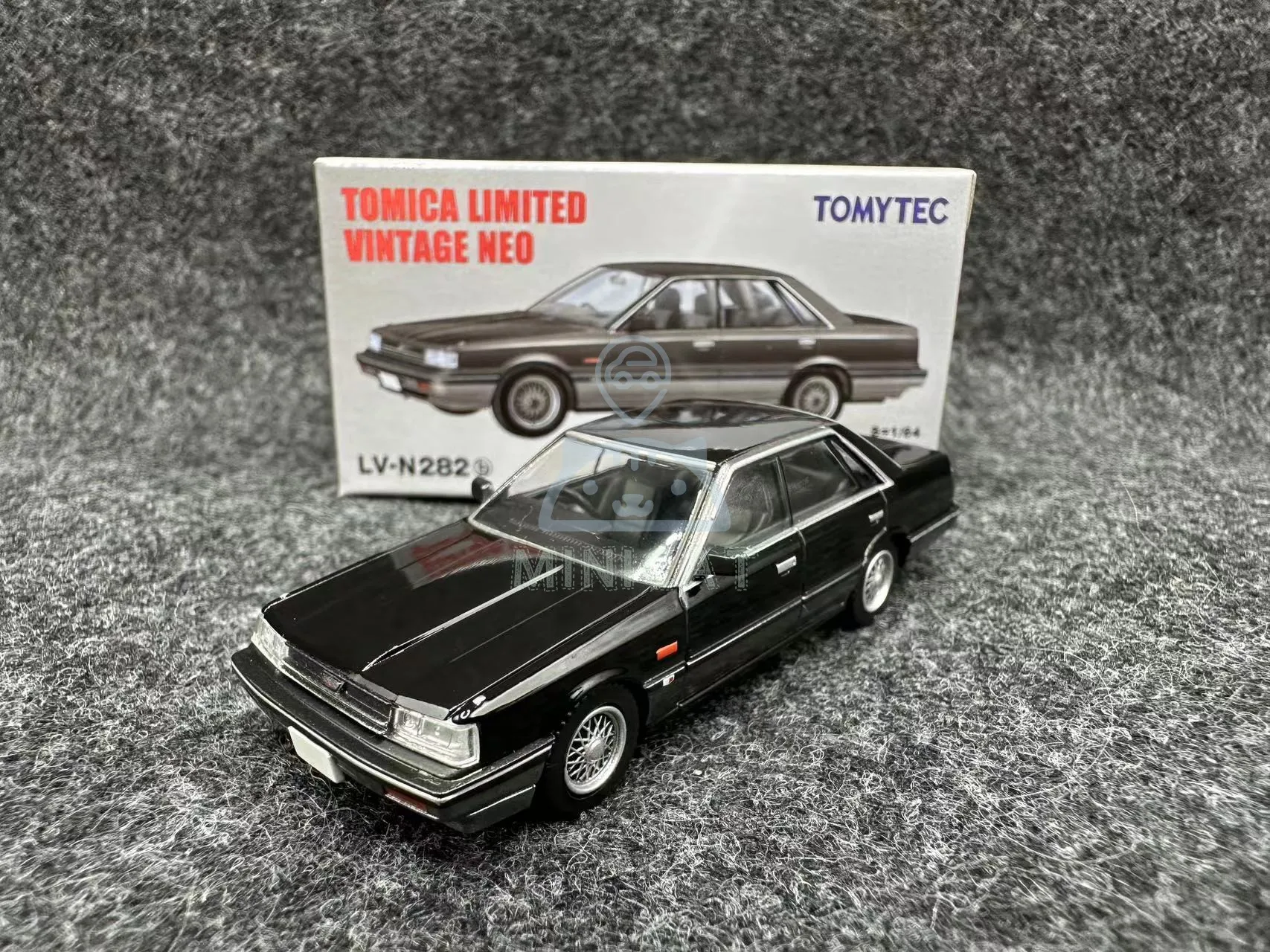 2305 Tomytec TOMICA 1:64 TLV LV-N282a/b Nissan Skyline Alloy car toy model collection pieces