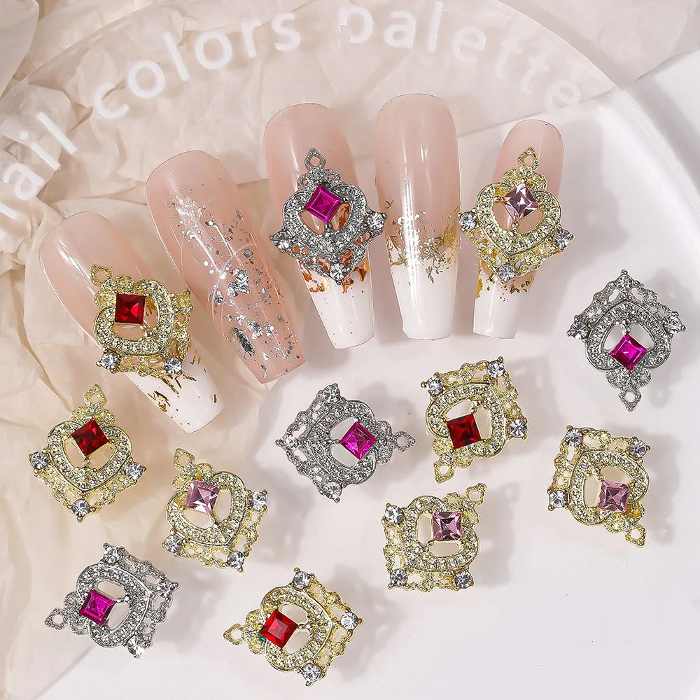 

10pcs Hollow Out Heart Nail Charms Baroque Retro Metal Nail Art Decoration Jewel Crystal Diamond Luxury Manicure Accessories