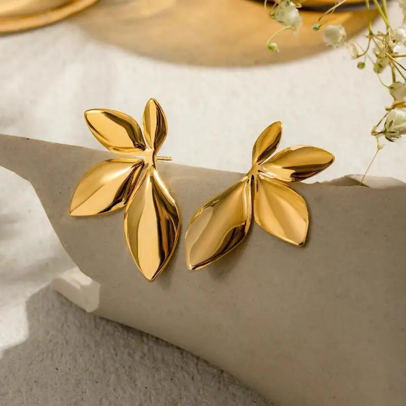 1Pair Flower Leaf Stud Earrings For Women, Botanical Statement Earrings, Elegant Jewelry For Daily And Party Outfits