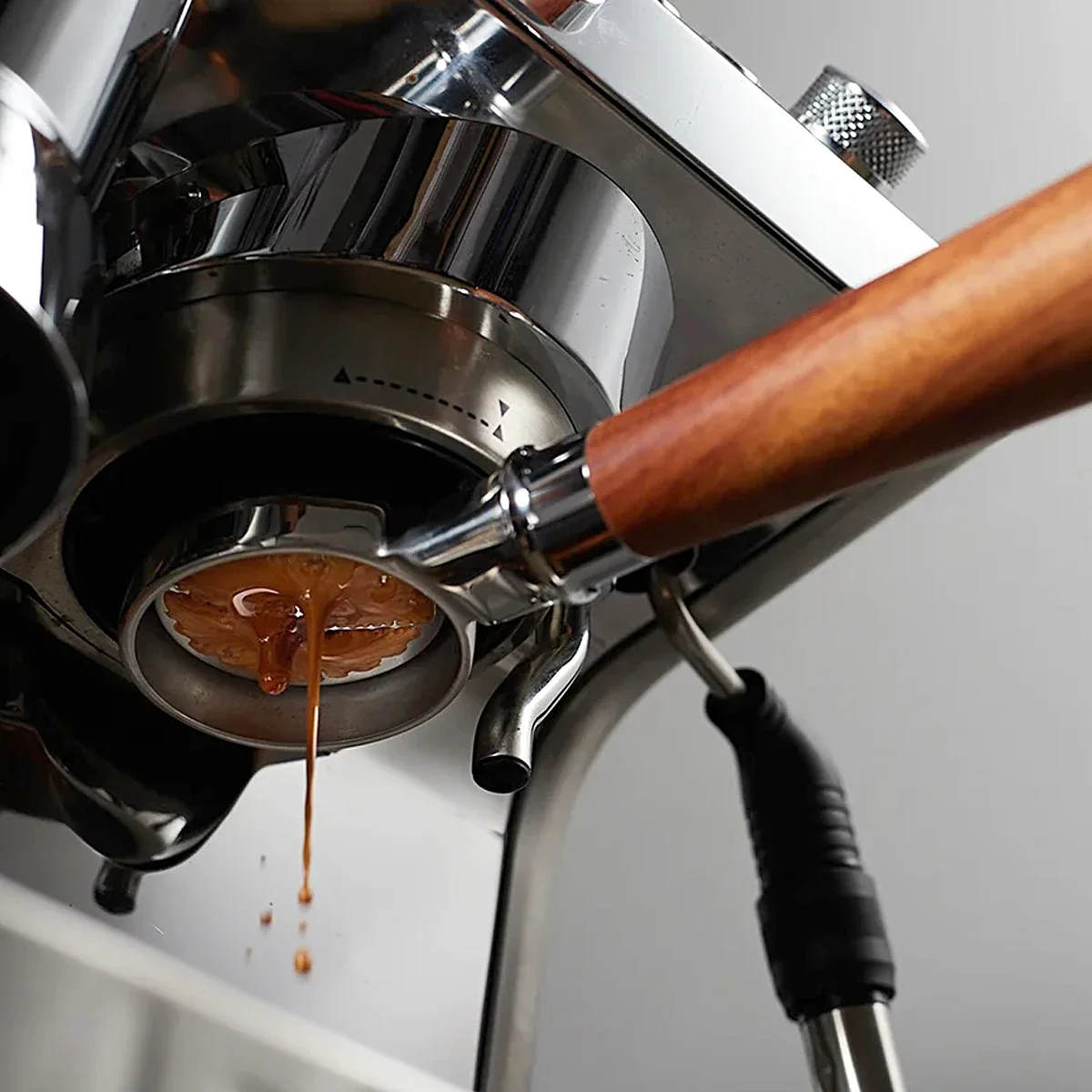 Portafilter sem fundo IKAPE para Delonghi/Barsetto/Berivlle/Lamarzocco/Welhome/Flair58/ECM/Light/wega Cabo de madeira 51/54/58mm