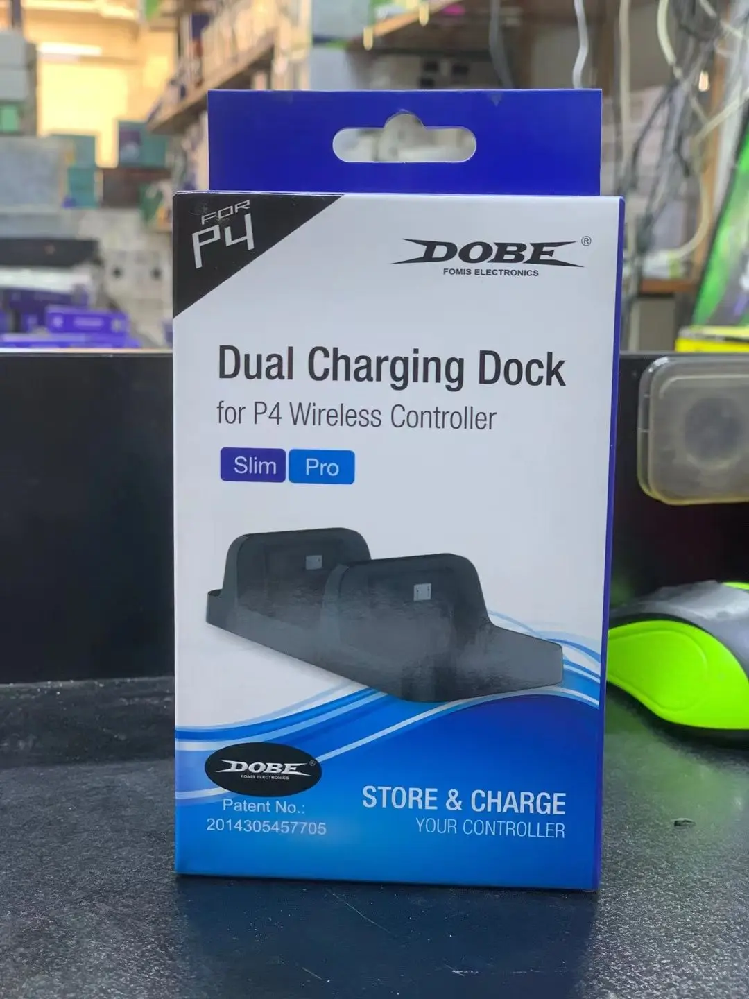 Зарядная док-станция, для быстрой зарядки геймпадов для игровых консолей Playstation 4