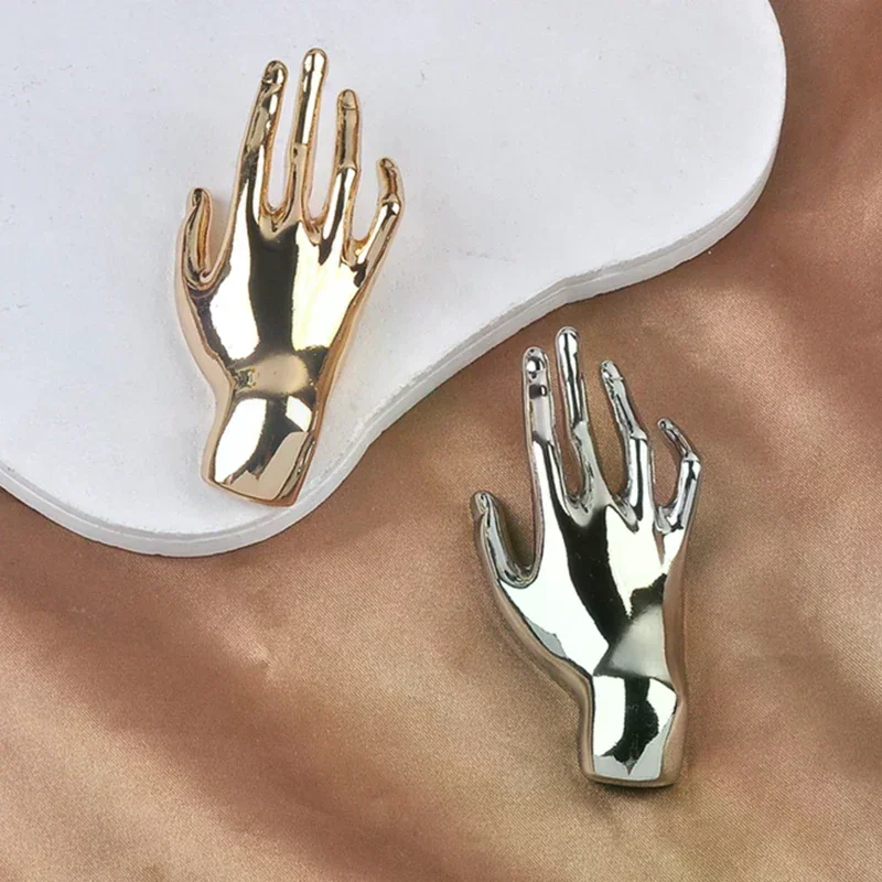 Vintage Metal Hand-shaped Brooch Minority Design Glossy Clothes Pin For Women Punk Unique Suit Pins Party Jewelry Gifts
