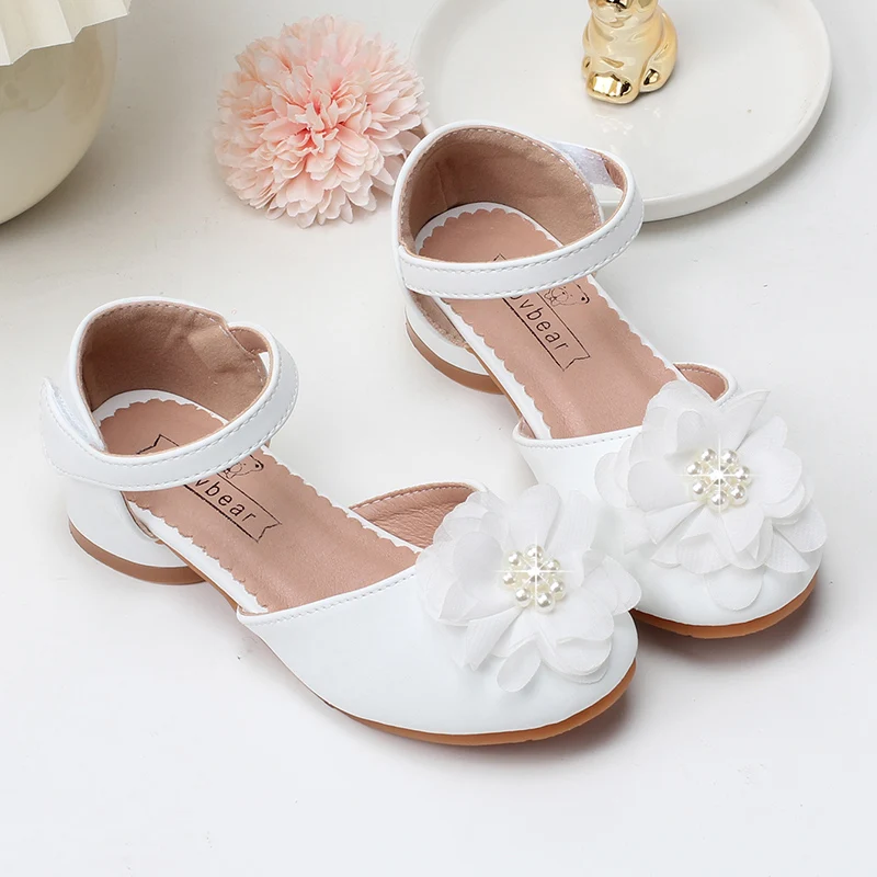 White girl flat shoes summer new comfortable and non slip children\'s princess shoes pearl flower little girl hollow sandals