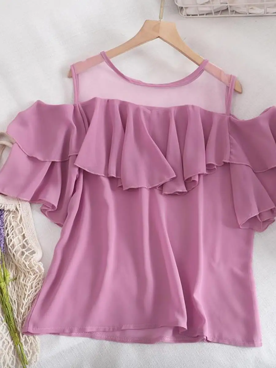 blusa-chiffon-feminina-chique-oversized-fina-de-manga-curta-com-detalhe-em-renda-leve-e-fresca-com-cinto-e-ombro-vazado-em