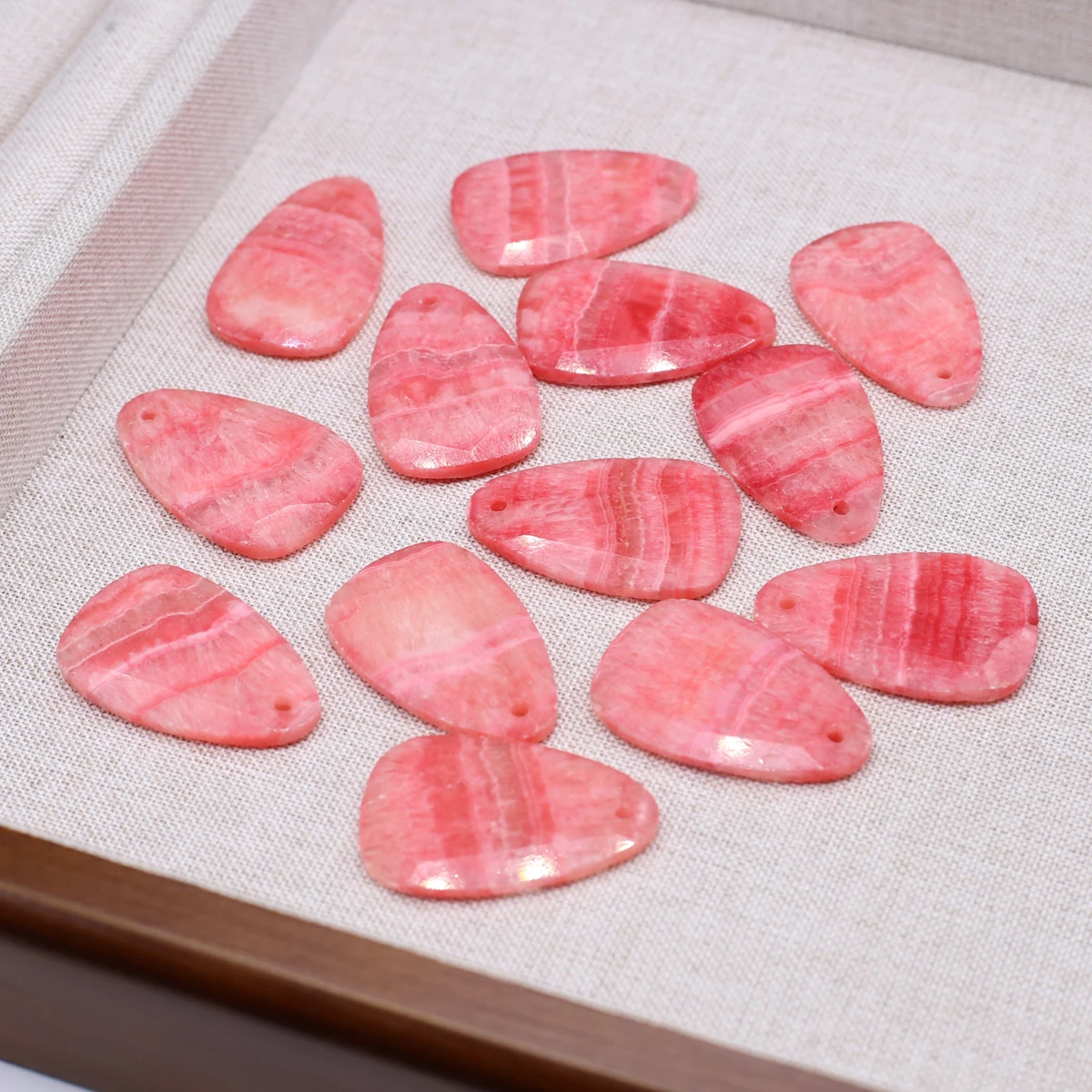 Pink Crystal Beads Ornament Through Hole Natural Stone Stripe Bead Polished Gem Collection Fengshui Home Decoration 21x32mm