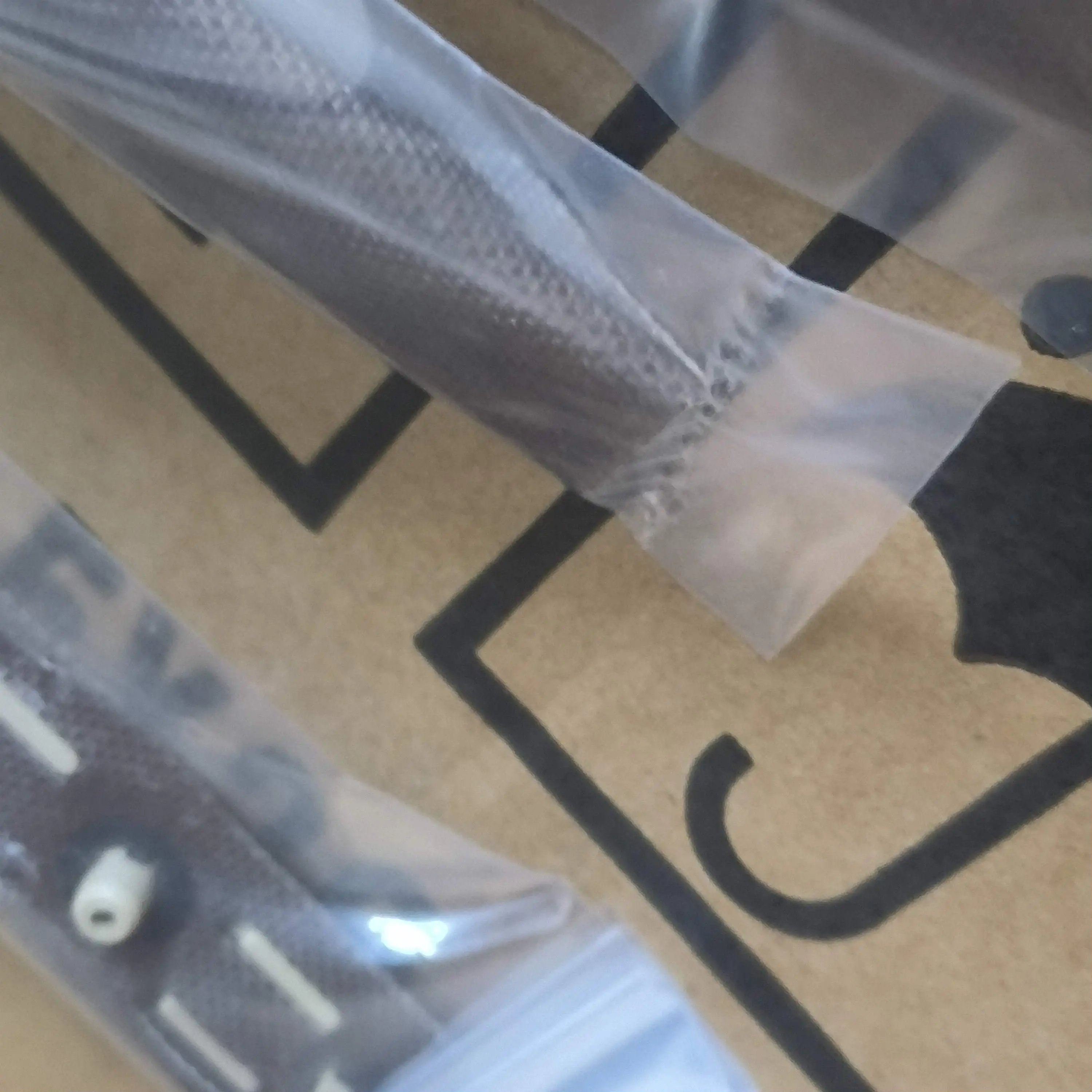 

FK-1150 302RV93050 Держатель масляной накладки для Kyocera M2040 M2135 M2235 M2540 M2635 M2640 M2735 M2835 P2040 P2235 P2335