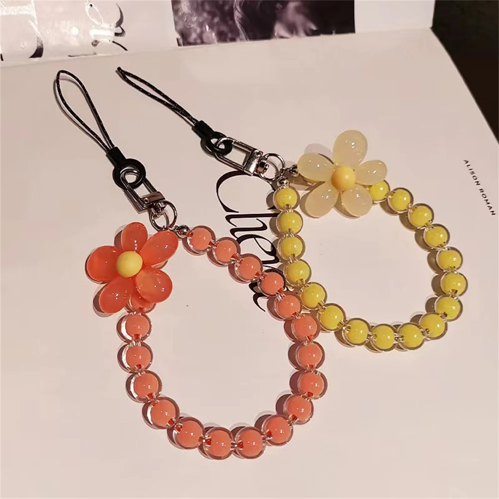 Mobile Phone Lanyard Short Hand-beaded Round Bead Pendant Ins Flower Pendant Anti-lost Sling Women's Wrist Strap