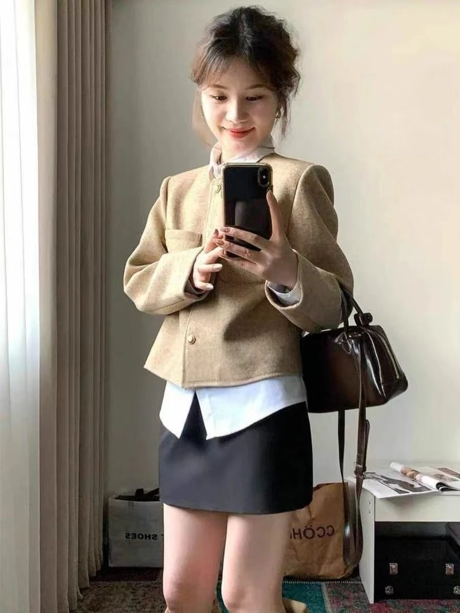 

2025 осенне-зимняя модная корейская модная бежевая короткая куртка женская элегантная куртка на одной пуговице