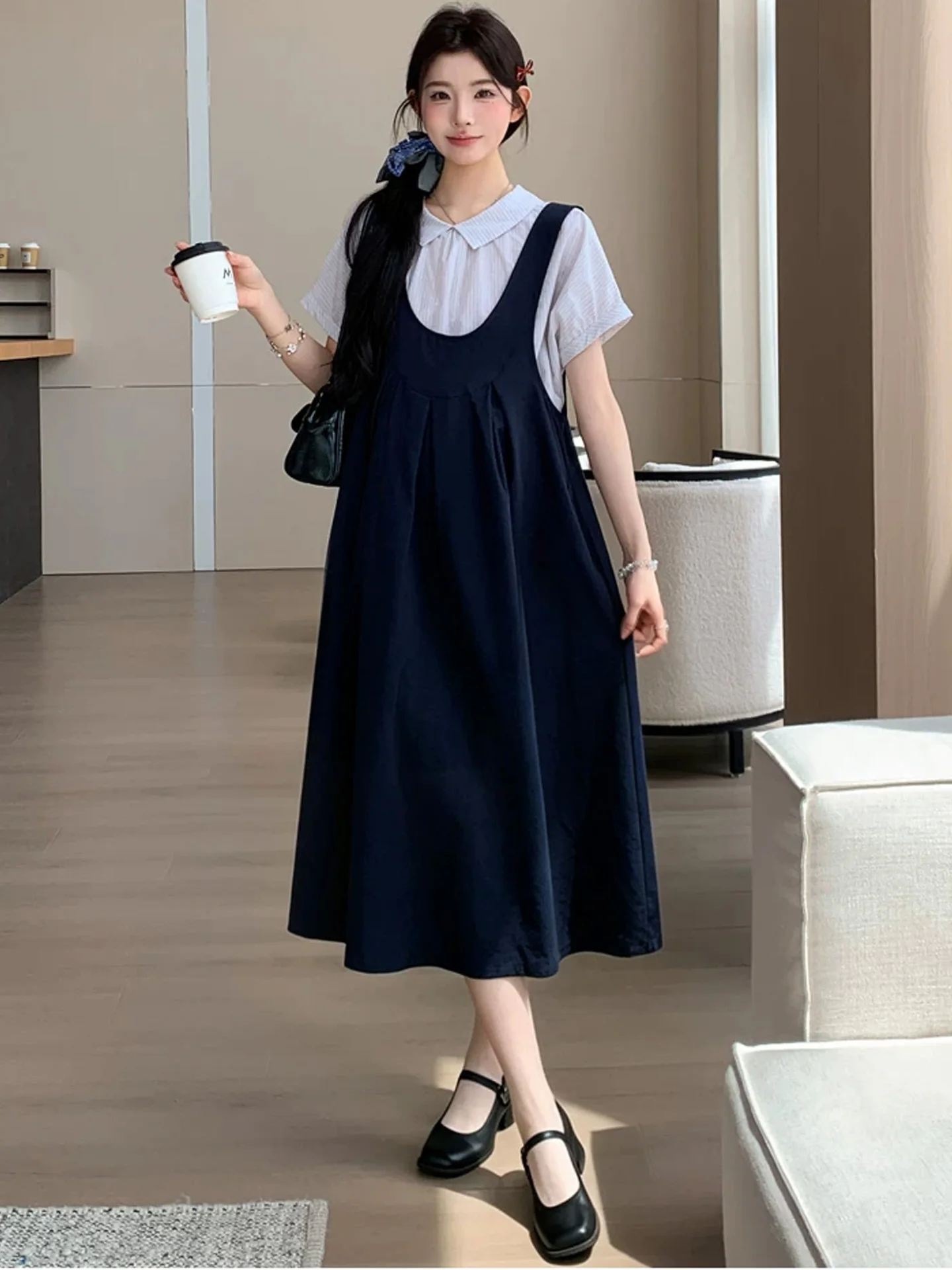 completo-estivo-per-la-gravidanza-2026-nuovo-stile-blusa-in-cotone-e-lino-con-colletto-babydoll-e-salopette-per-la-mamma-in-versione-high-end