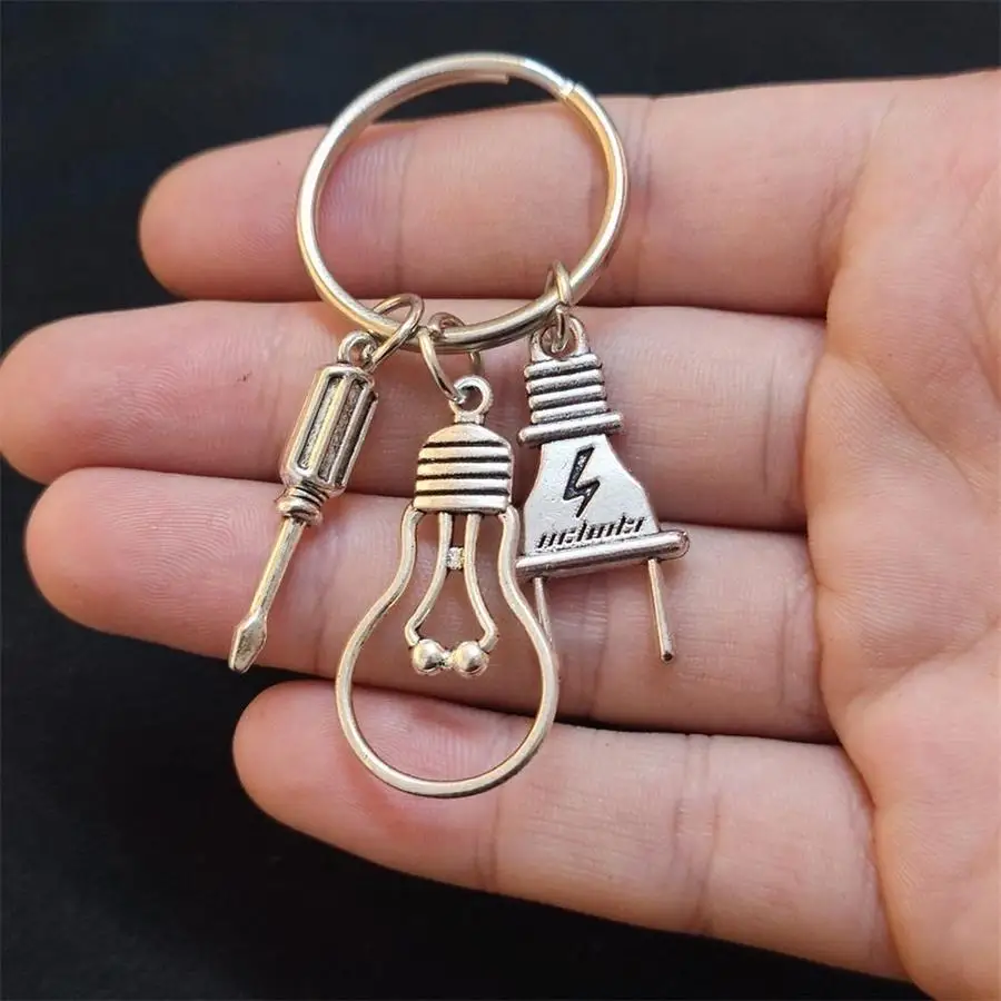 1/5/10/20/50/100pcs Screwdriver Keychain, Light Bulb Keyring, Electrician Repair Tool Keychain, Father Grandfather Gift Keychain