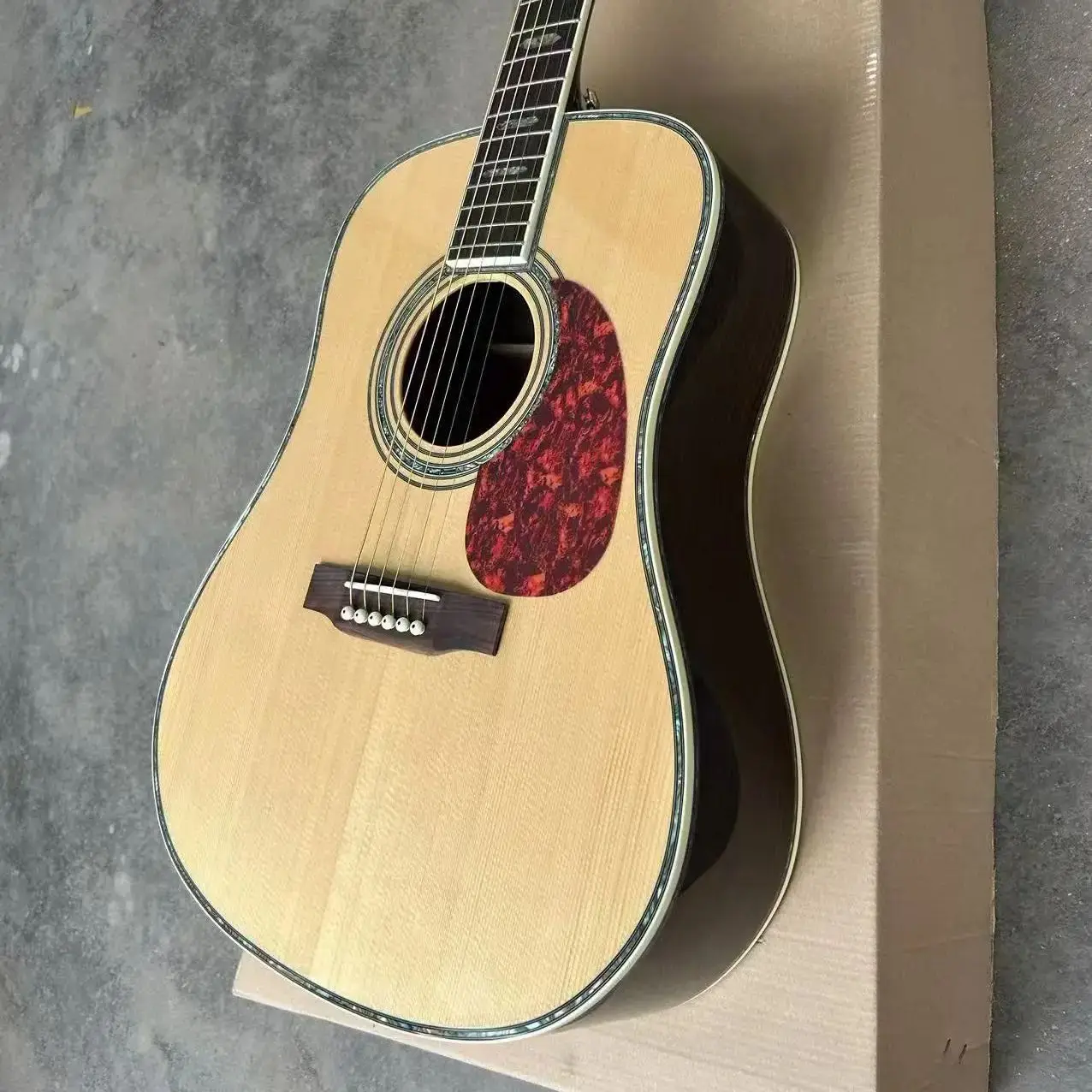 New product, classical acoustic guitar, wholesale and retail.