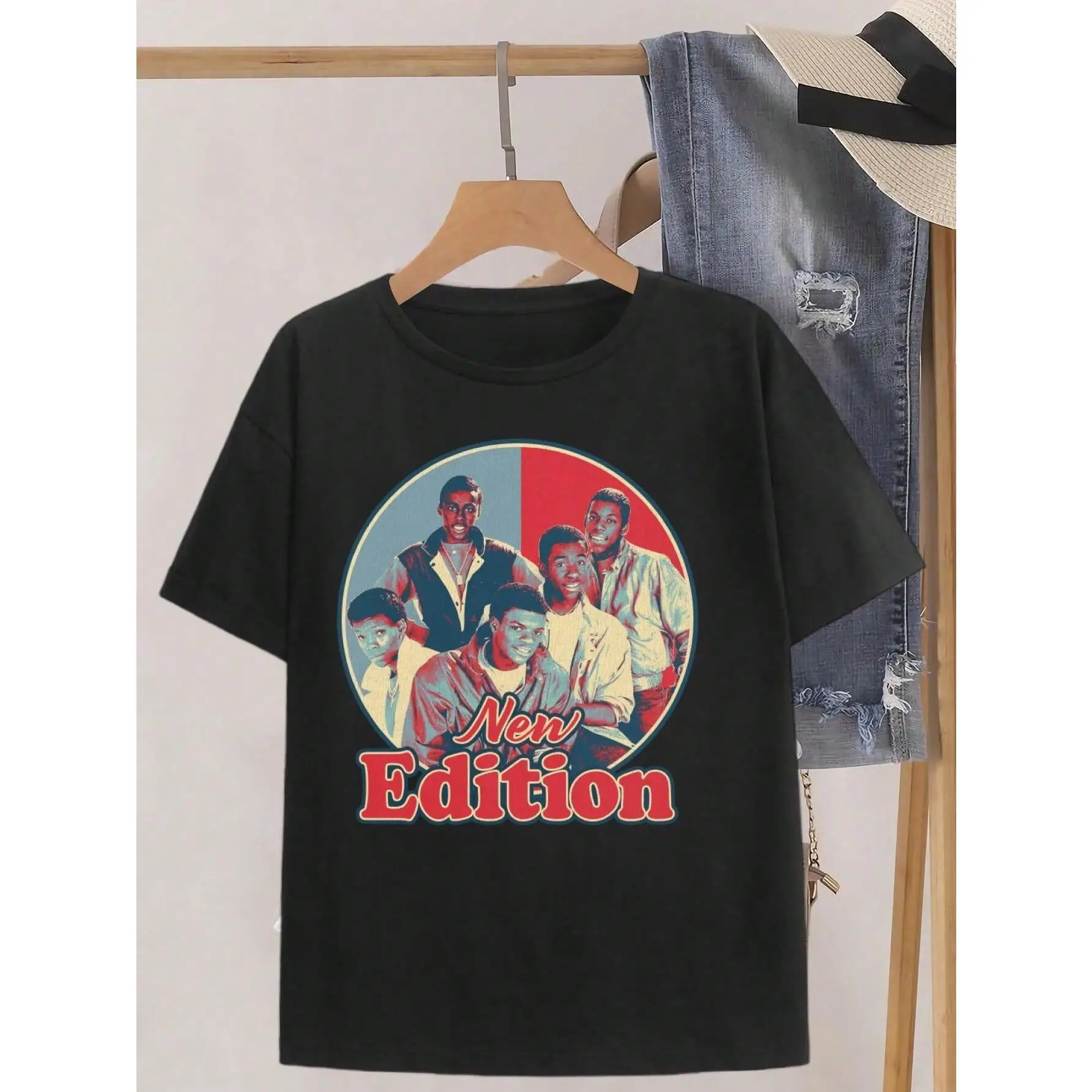 

"T - Shirt Featuring The Phrase 'SORRY FOR MY BLUNTNESS THAT’S HOW I ROLL' Paired With A Cannabis Leaf Graphic, Delivering A Pla