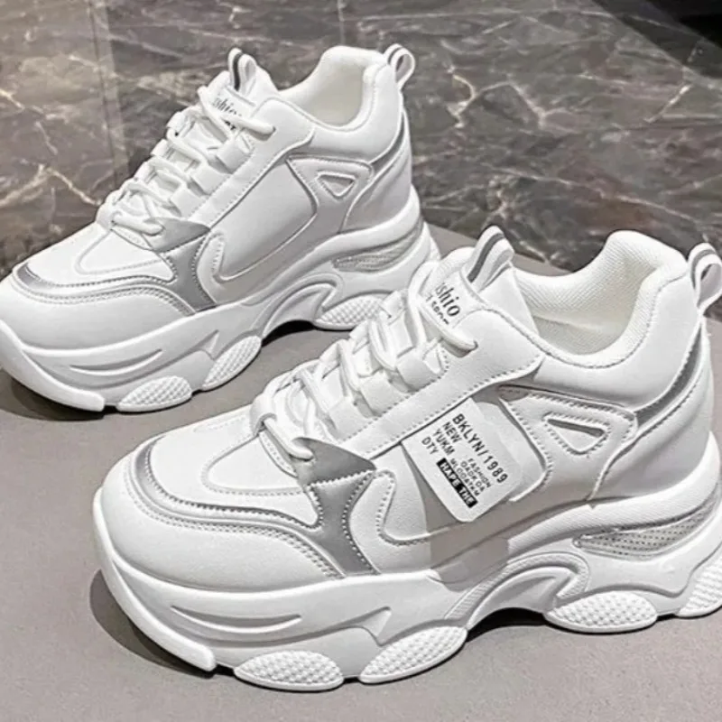 

New Trendy White Shoes for Women Thick Bottom Ultra-Light Platform Sneakers Casual Running White Sneakers Women Zapatos De Mujer