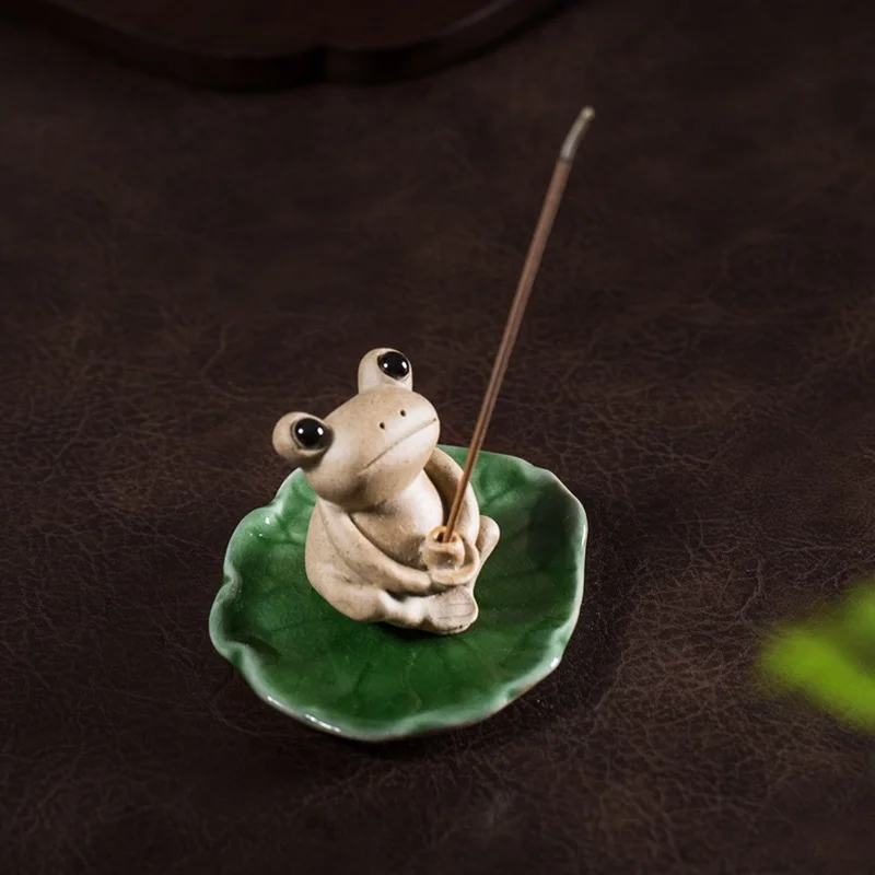 

Creative Interesting Pottery Cute Worship Buddha Coarse Pottery Japanese Small Frog Tea Pet Table Zen Personality Decoration