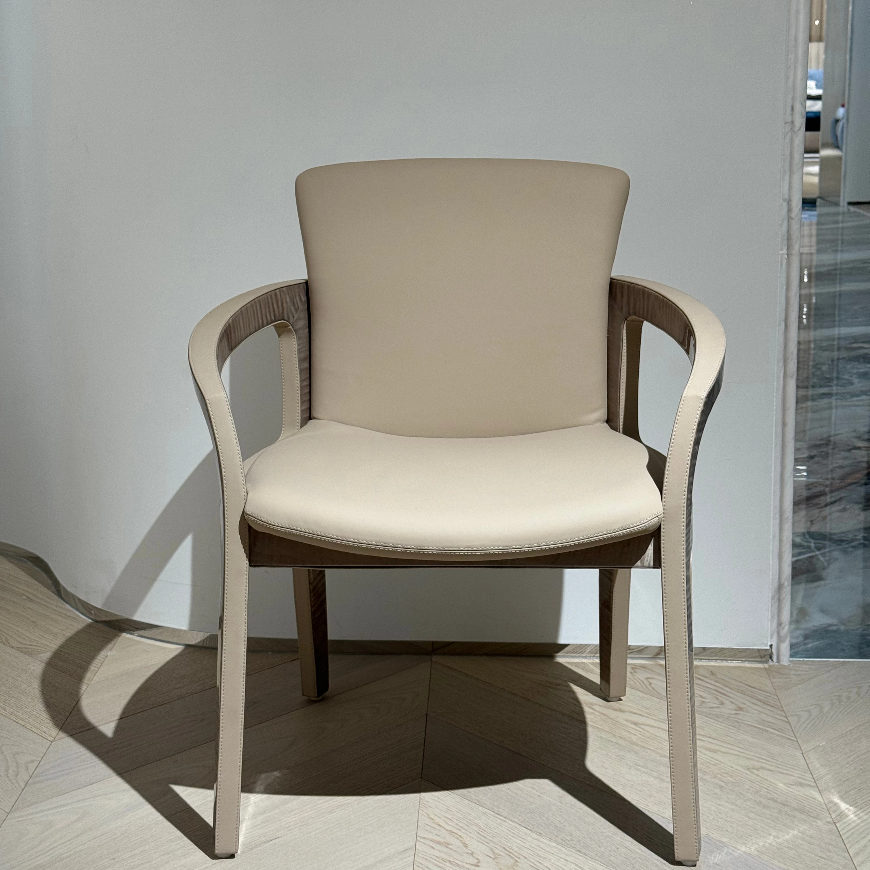 

Modern Home Office Dining Chairs Leather And Fabric With Metal Material For Hotels And Family Dining Tables