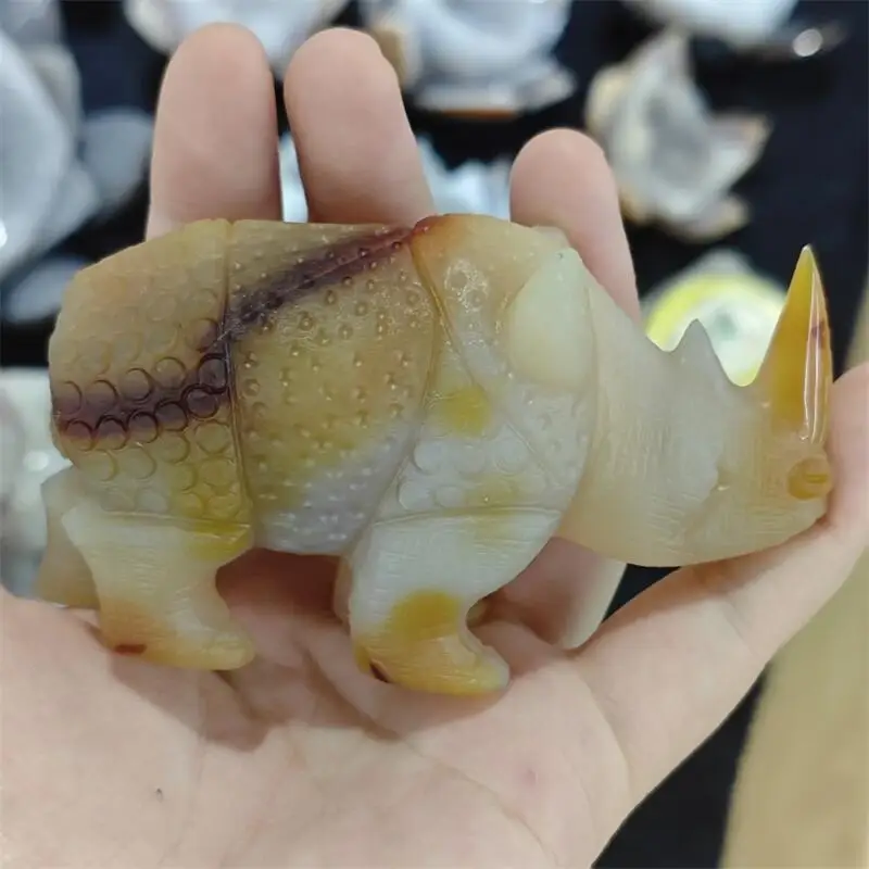 Natural Agate Rhino Carving Healing Fengshui Beautiful Folk Craft Crystal Carving For Holiday Gift 1pcs