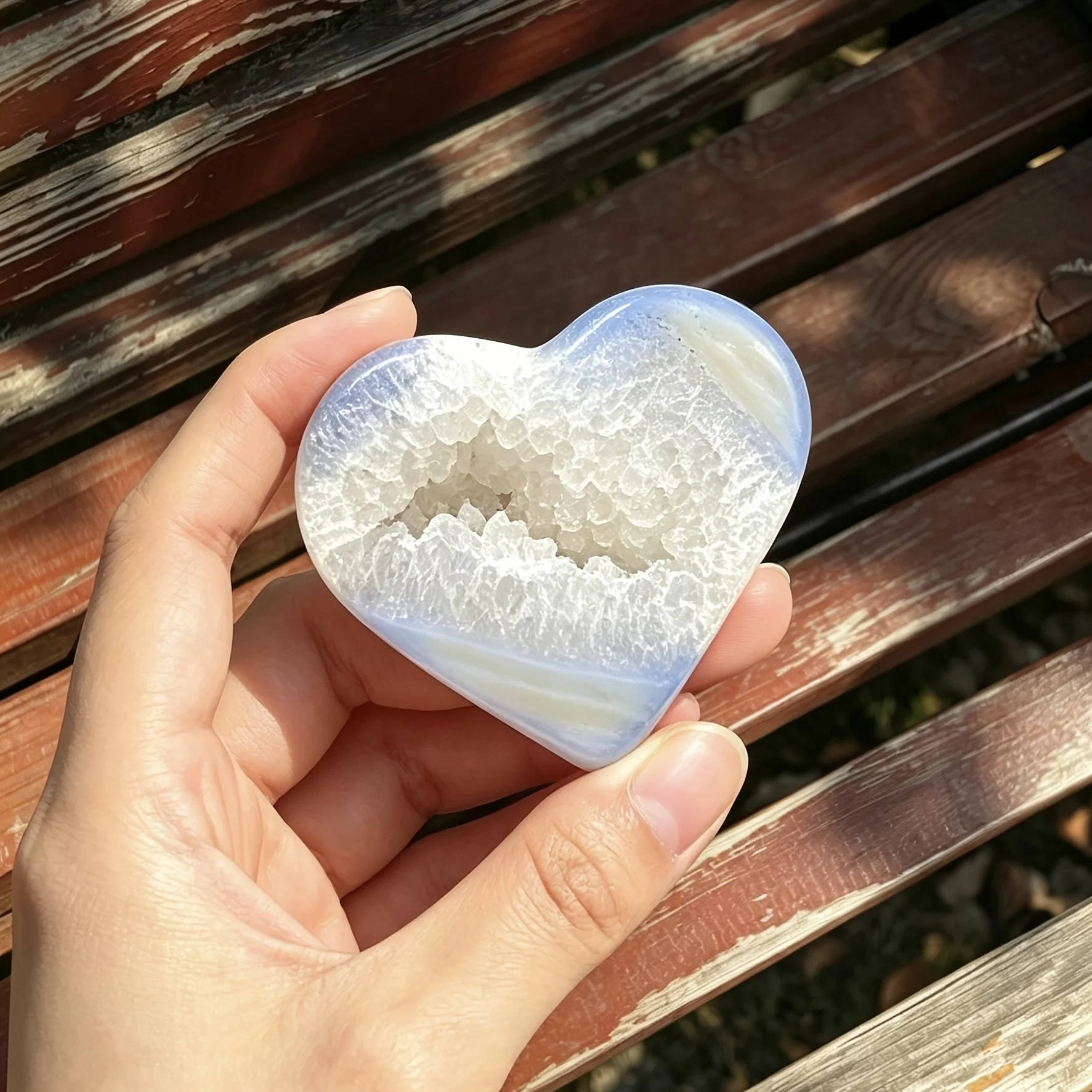1pc Blue Agate Geode Heart-shaped Crystal, Home Decor, Perfect Collectible