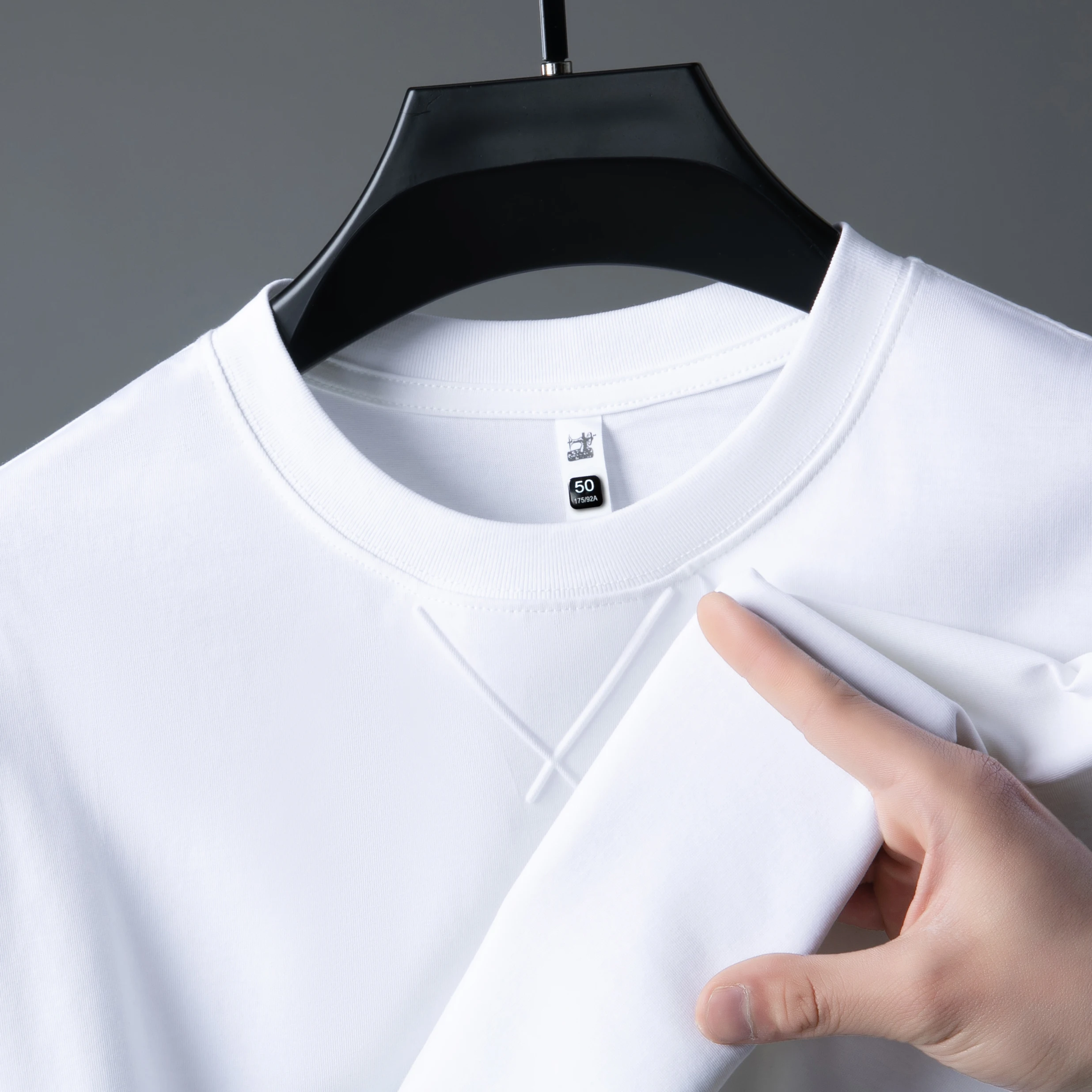 

Luxury Men's T-Shirt Short Sleeve Breathable O-Neck Solid Color Soft Light Summer Business Casual Classic Fashion Trend Menswear