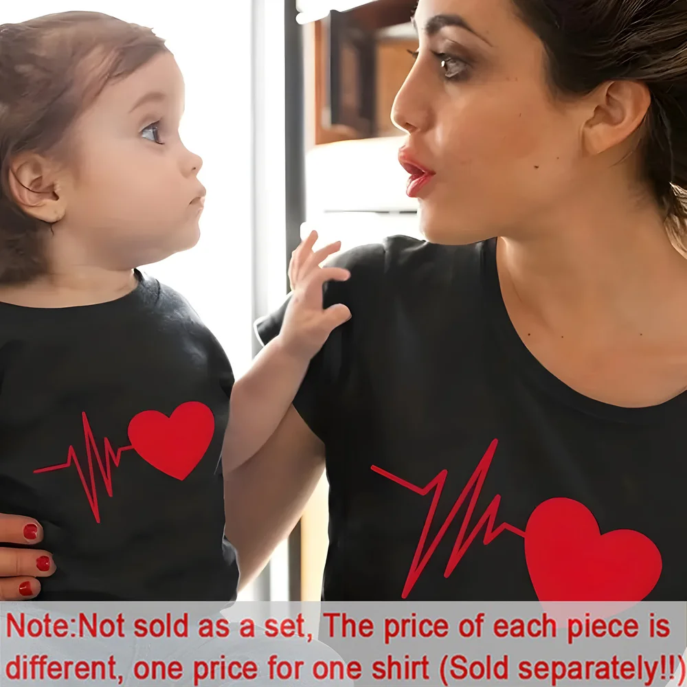 Mommy and Me Casual Heart Print T-shirts Stylish Family Matching Tees for Summer Mom and Kids Matching Short Sleeve Tops