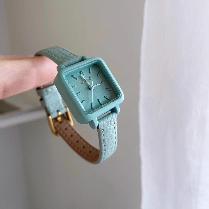 Classic Trend Ladies Watch Elegant Simple Light Luxury 2025 Waterproof Quartz Watch Birthday Gift