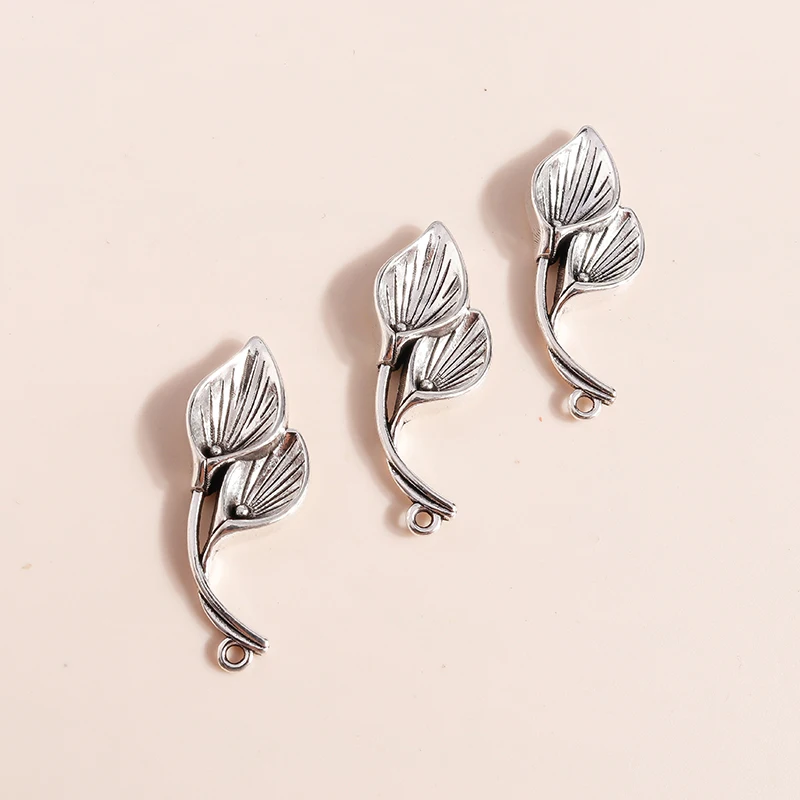 Leslie 8 Stück 15*36mm Antiksilberfarbene Calla-Lilien-Blüten-Anhänger für Halsketten, Armbänder, DIY-Schmuckherstellung – Detail 3