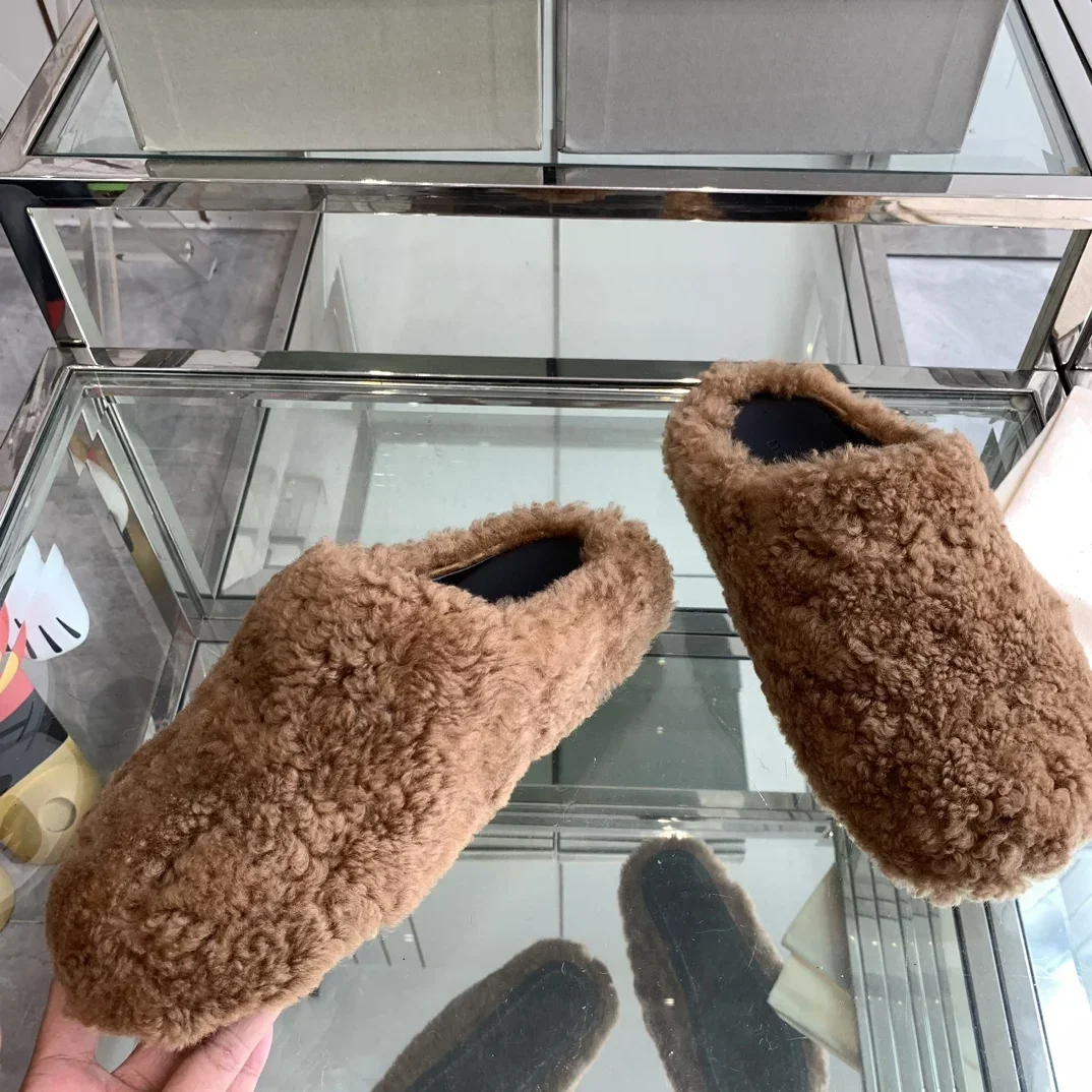 Designer Brand 2024 Luxury Woolen fleece Shoes Ladies Mule Runway Flats Thick Sole Leisure Italy Real Leather fur Slippers Women