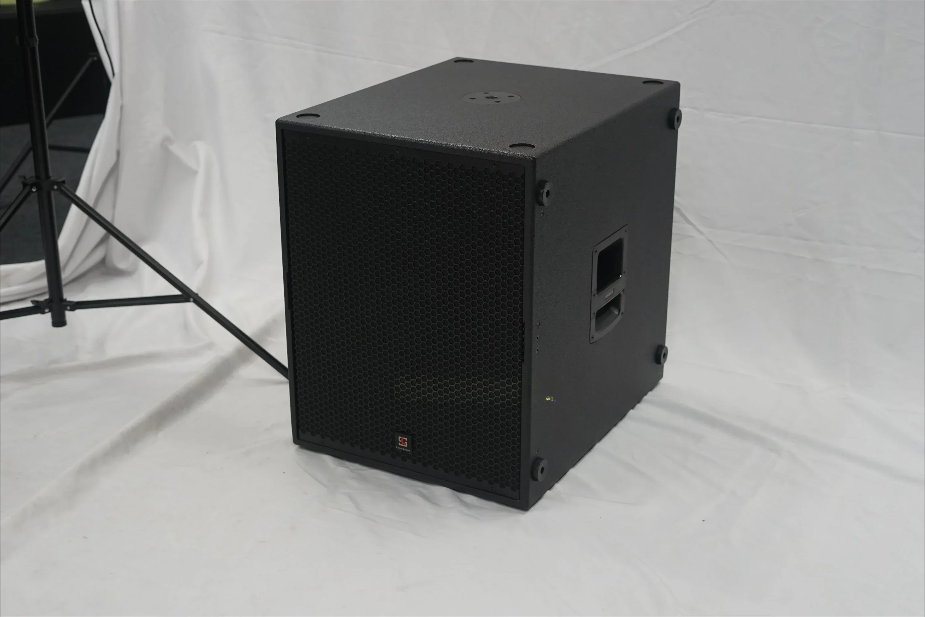 2024 hot selling 18 inch 9004 1600W peak active subwoofer speaker bass audio sound system