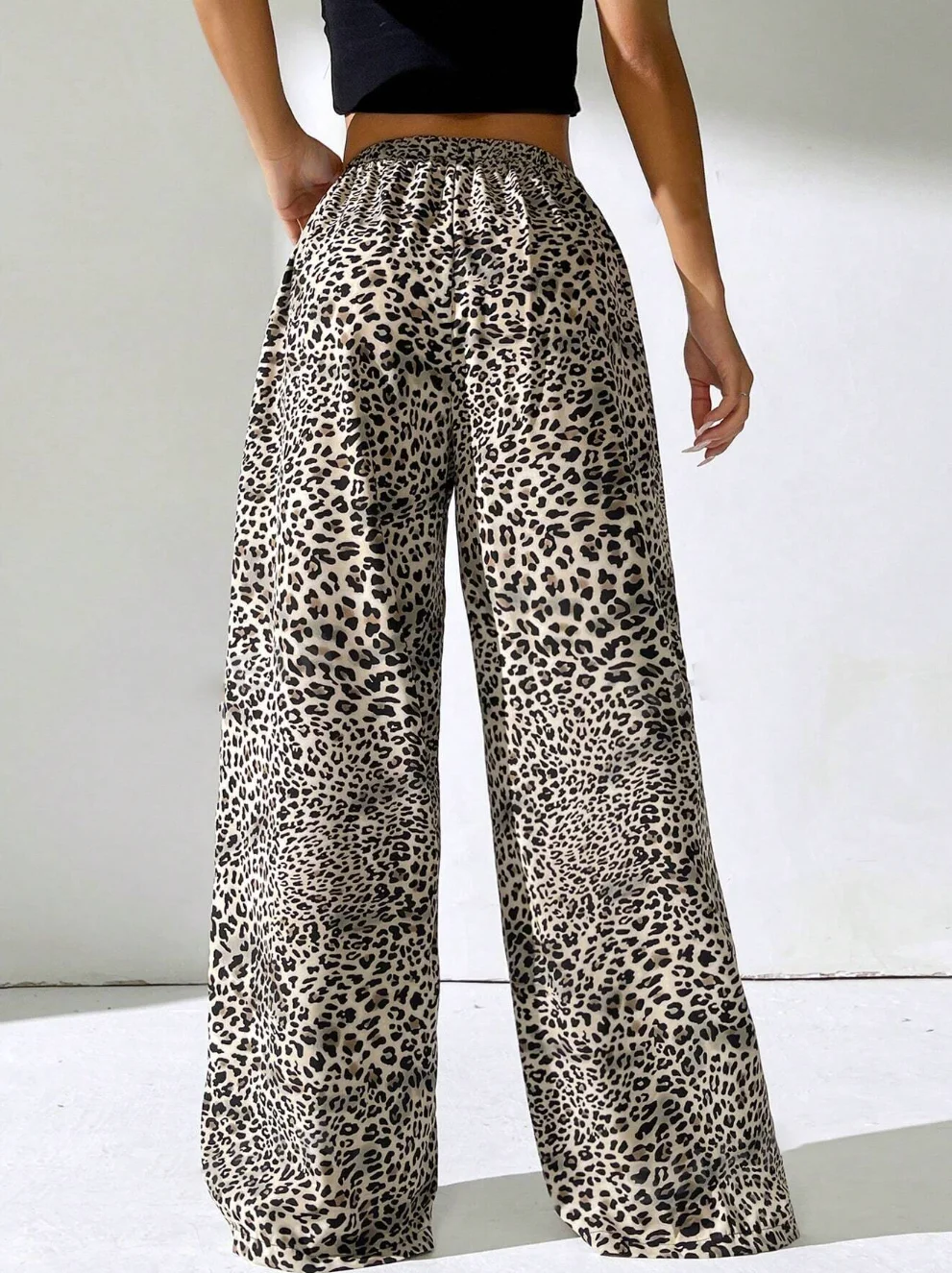 Full of digital printed leopard print fashionable and elegant Japanese Korean European and American style pants