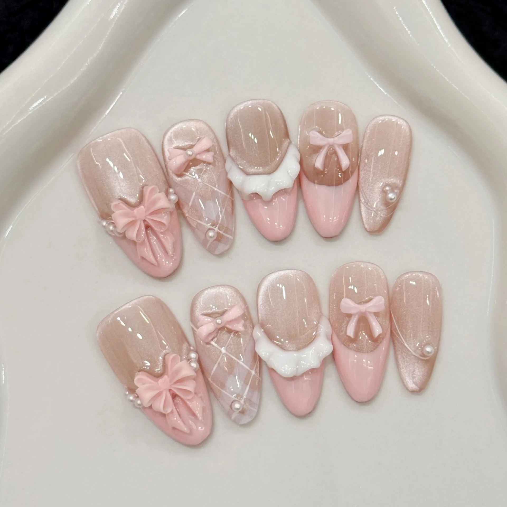 

10pcs Pink Bow False Nails Tips with Pearl Design Round Head Almond Handmade Fake Nail Art Cat's Eye French Press on Nails Sets