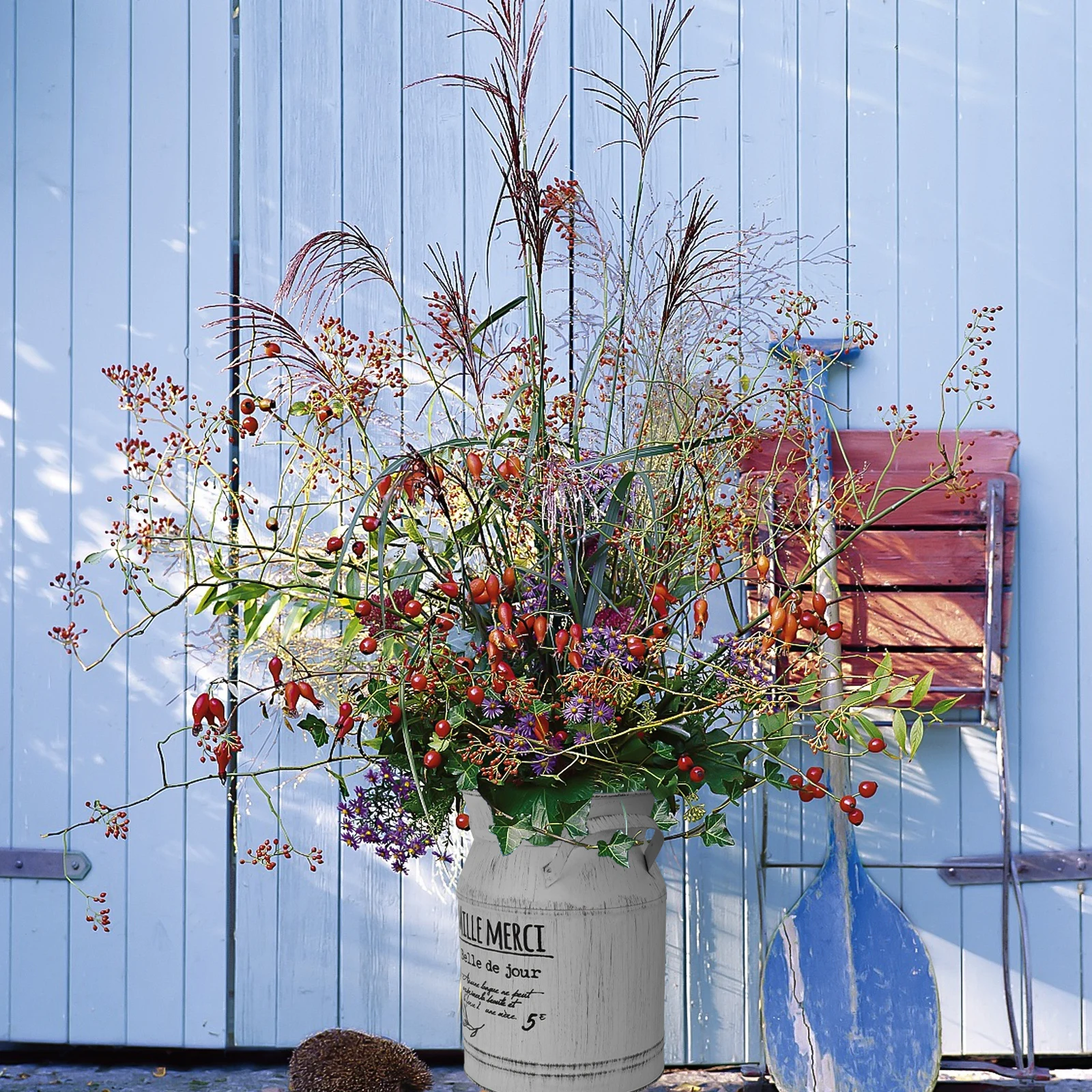 

Metal Flower Vase Galvanized Sheet Retro Style Decorative Letters Pattern Living Room Bedroom Bar Decoration Flower Arrangement