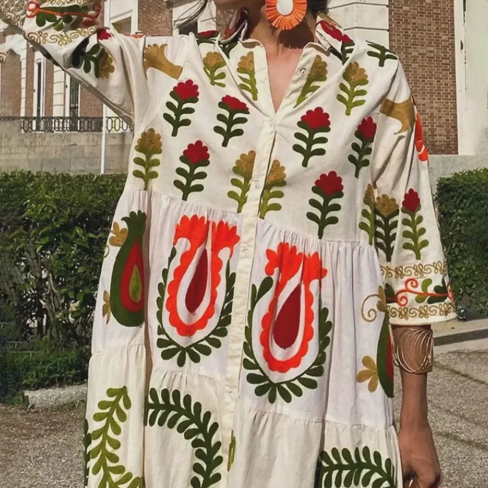 ชุดเดรสเชิ้ตยาวลายดอกไม้ของผู้หญิง 3/4 แขนเสื้อคอปกปุ่มขึ้นเดรสหลวมพลิ้วไหว