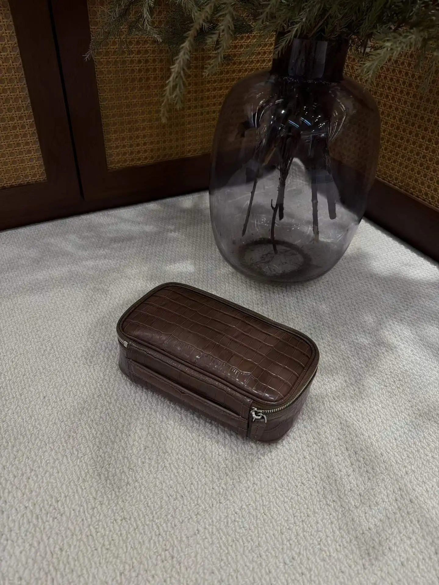 Krokodil-Geprägte Leder Mini-Kosmetiktasche Toilettenartikel-Organizer Tragbare Kosmetiktasche in Verschiedenen Farben und Größen Erhältlich – Detail 22