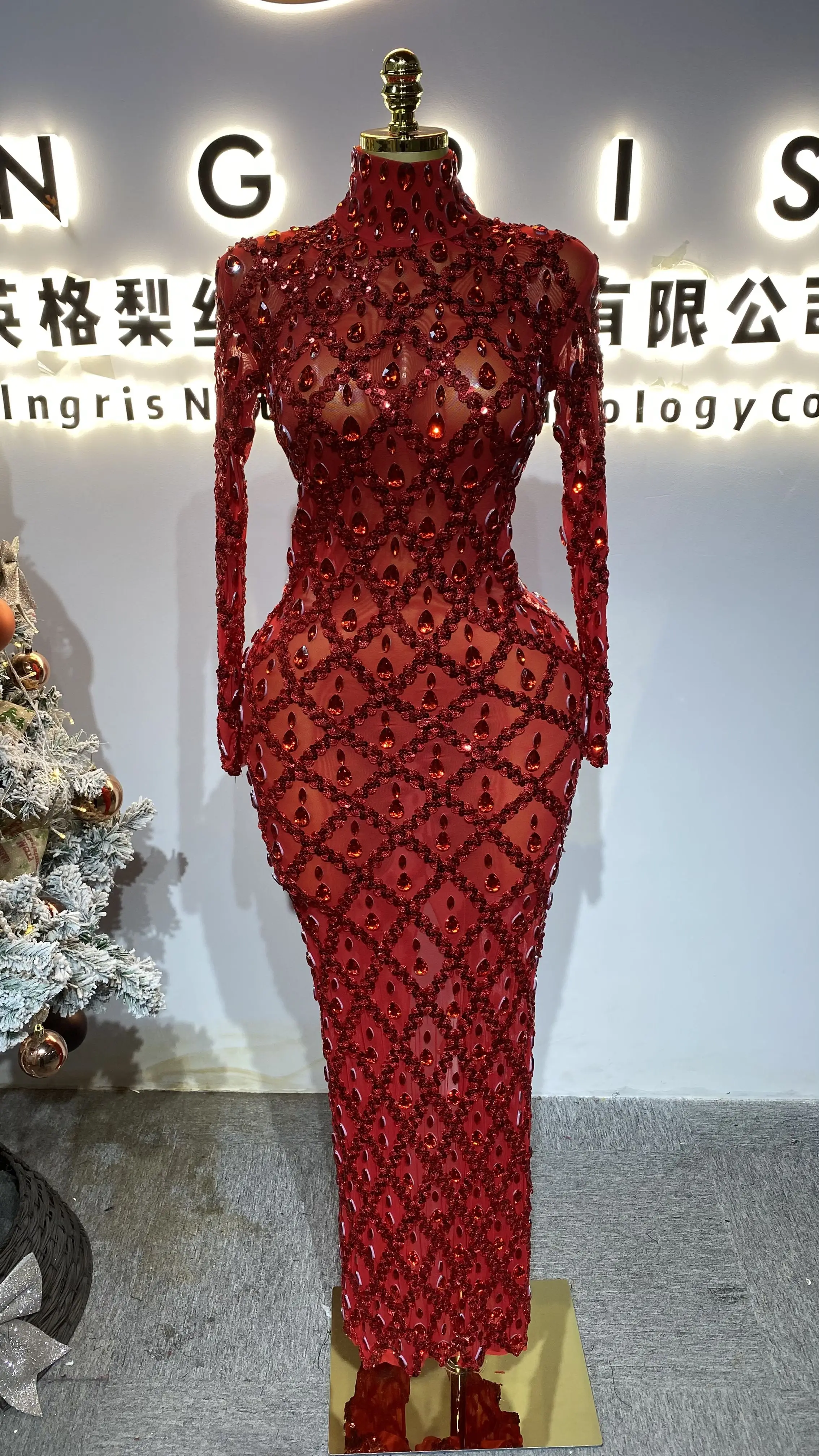 

Sexy female stage performer dress with sparkling rhinestones and sequins for evening parties-GZXX431