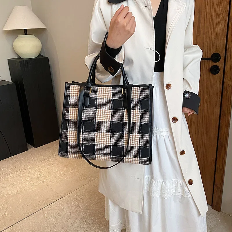 Large Capacity Tote Bags For Women New Plaid Shoulder Bag Winter Canvas All-Match New Casual Underarm Handbag Big Commuter Bag