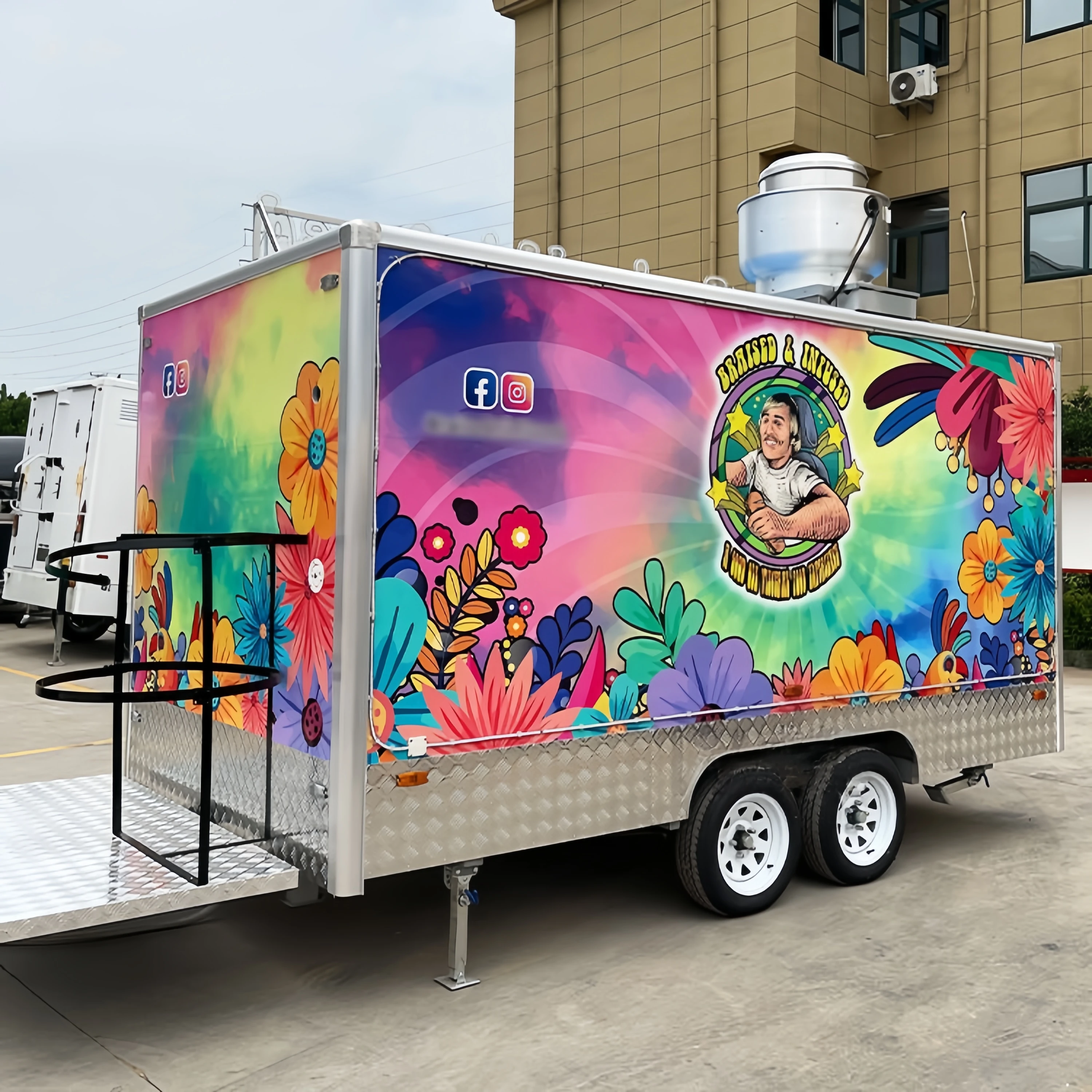 

Portable Outdoor Kitchen Food Truck Trailer Cart Mobile Snack Bar Ice Cream Truck Tent Caravan - Ideal for Camping And Catering