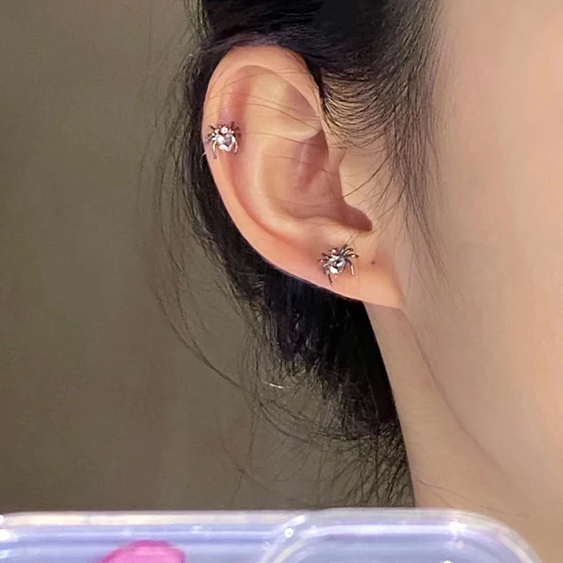 1 คู่หวาน Cool Spider Heart Zircon ต่างหูผู้หญิงหูกระดูกเล็บต่างหูกระดูกอ่อนเกลียวสตั๊ดต่างหูเครื่องประดับของขวัญ