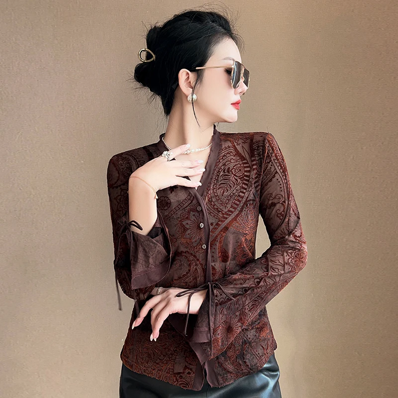 MadBlack-Women European Flocking T-Shirt, Sexy V Neck Jacquard, Vintage Flare Sleeve Slim S-3XL Knit Tee, 2026 Autumn T6O306CC