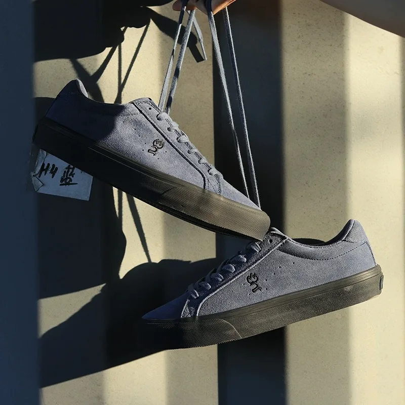 Joiints Designer Skate Shoes For Skateboarding Unisex Suede Leather Blue Trainers Rubber Sole Sport Walking Casual Shoe