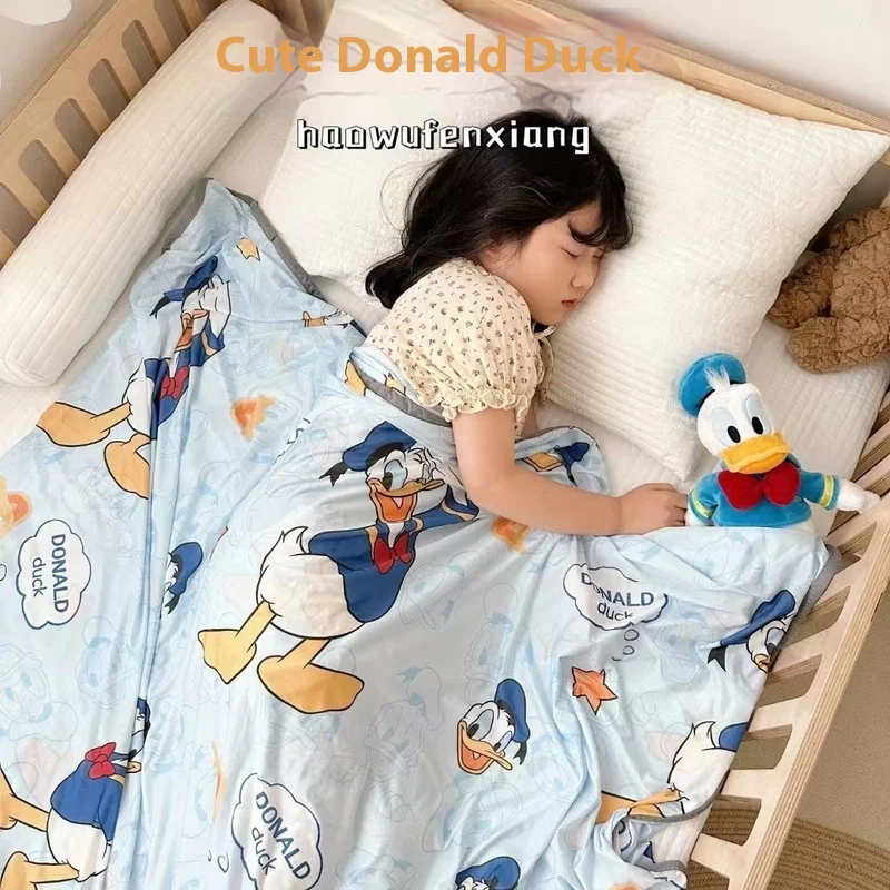 Koc ze wzorem Disneya Letni fajny i wygodny koc na drzemkę Śliczna kołdra z klimatyzatorem Myszka Miki Kaczor Donald Cienka kołdra