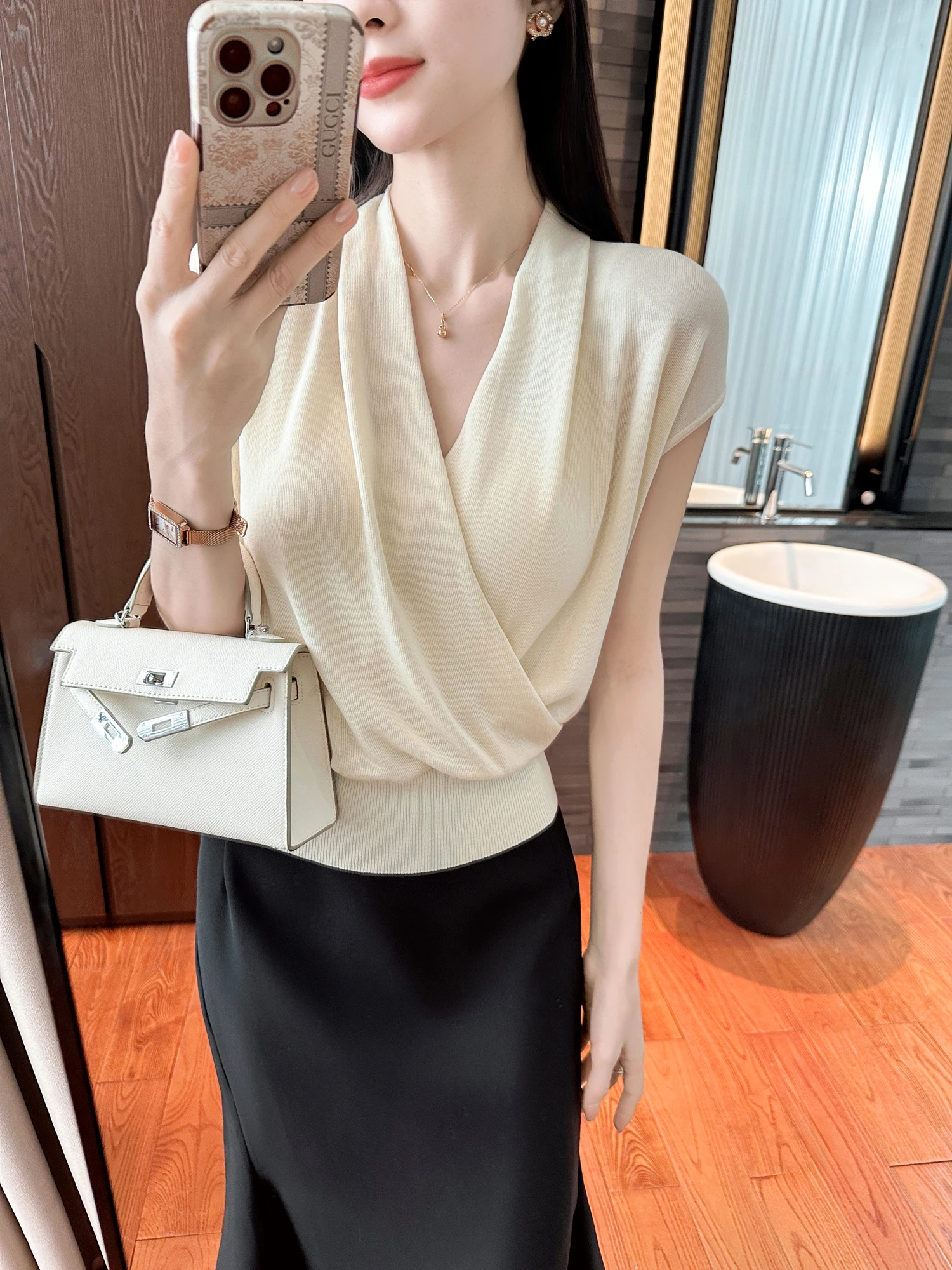 

You See Soft Comfortable Knitted Deep V-neck Cross Design Top Korean Style Slim Fit Commute Fashion Women's Premium Knitwear