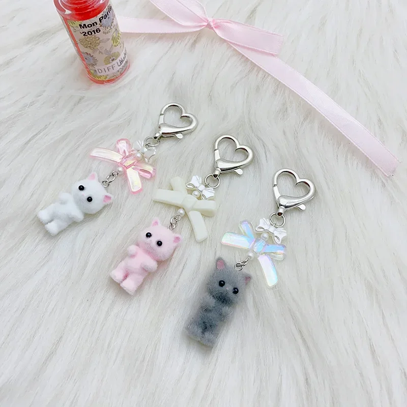 3D Cartoon Cats Keychain Pingente Adorável Animal Chaveiro Suporte de chave de urso Presente Material de resina para mulheres e homens