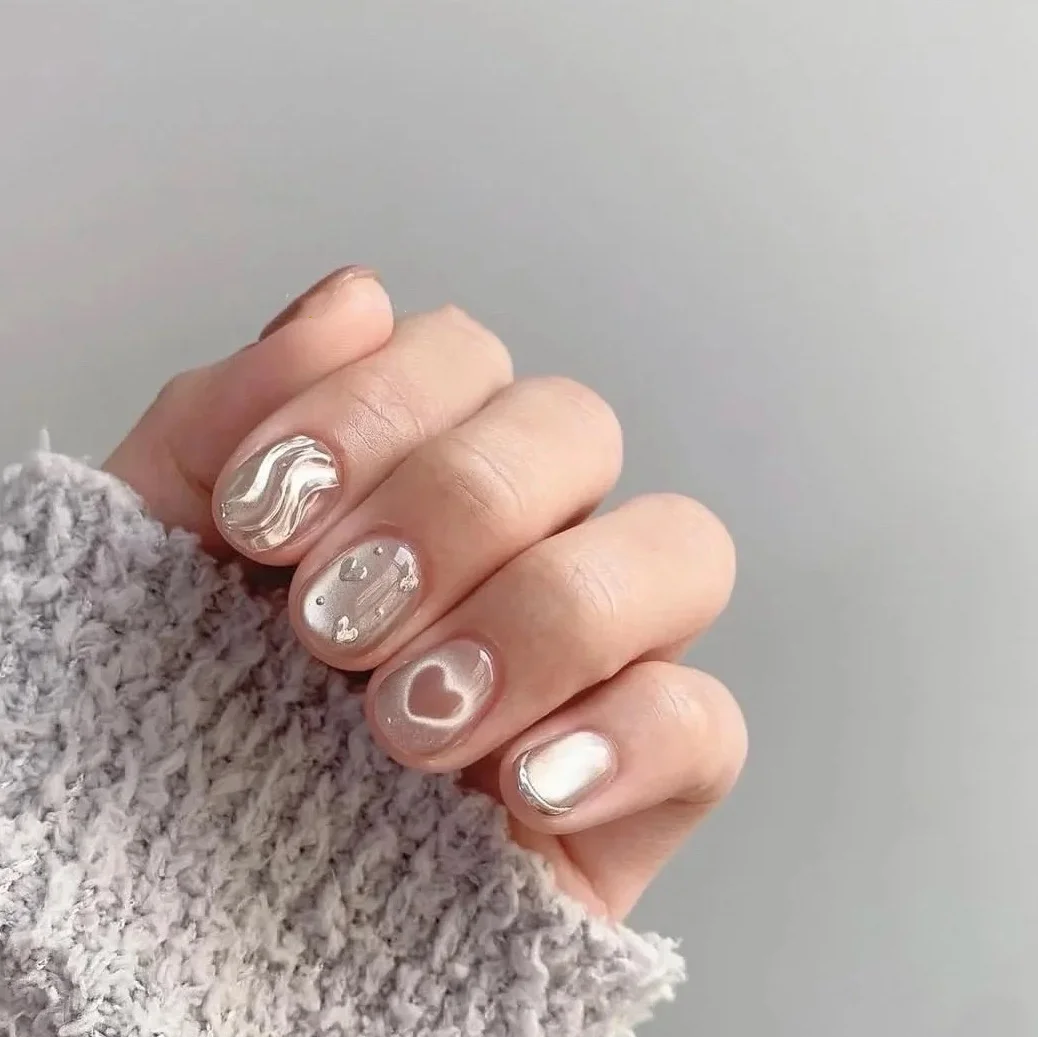 

10pcs Shiny Heart Cat's Eye Handmade Press on Nails Tips Short Round Head False Nails Simple Detachable Artificial Fake Nail Art