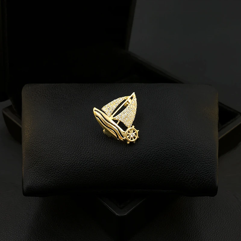 Sailing Boat Brooch Design Sense Women High-End Suit Chest Buckle Men Badge Suit Neckline Collar Pin Ornament Jewelry Gifts 5711